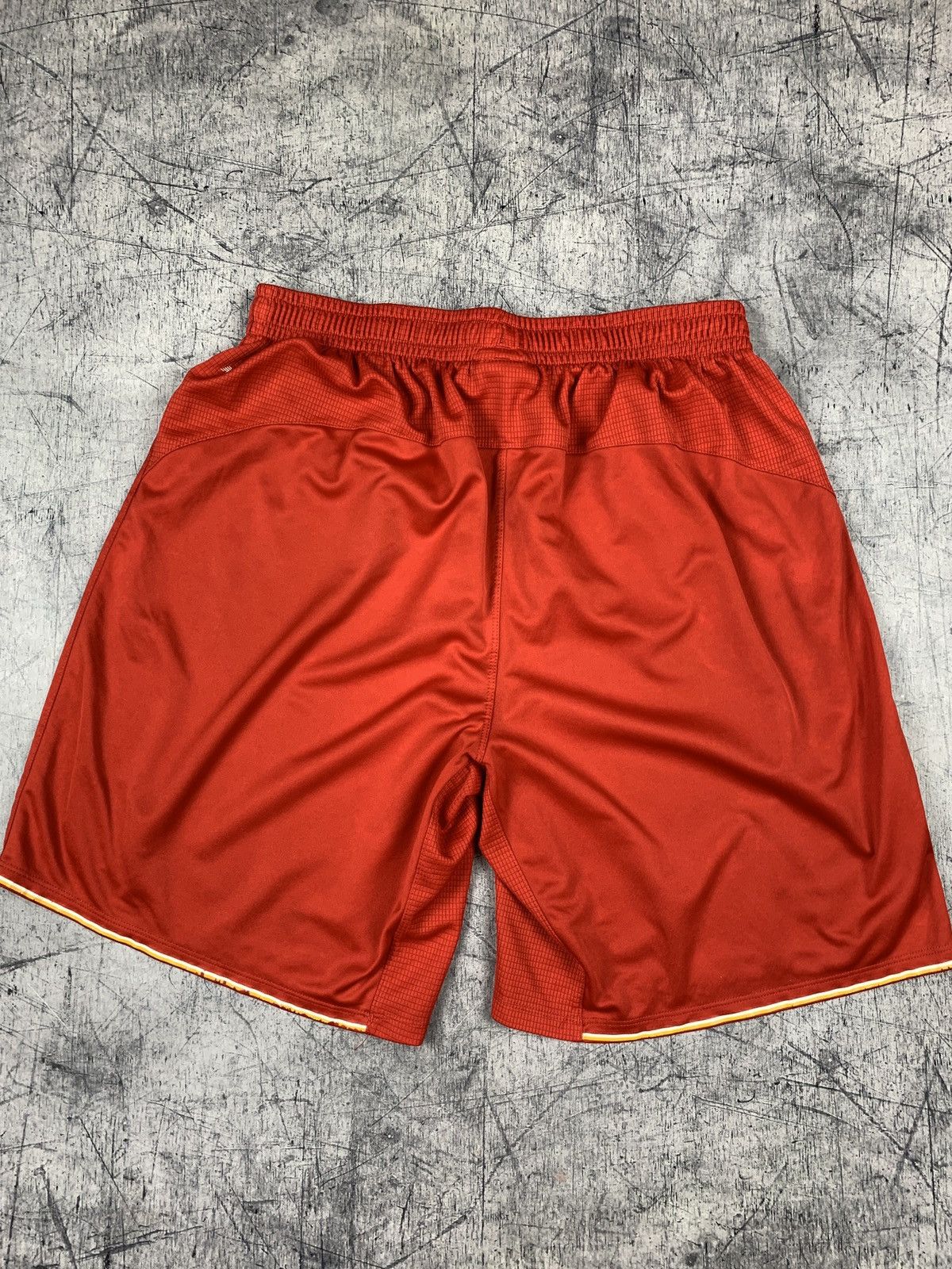 New Balance New Balance x Liverpool Football Soccer Shorts Size L Red Size US 34 / EU 50 - 6 Thumbnail