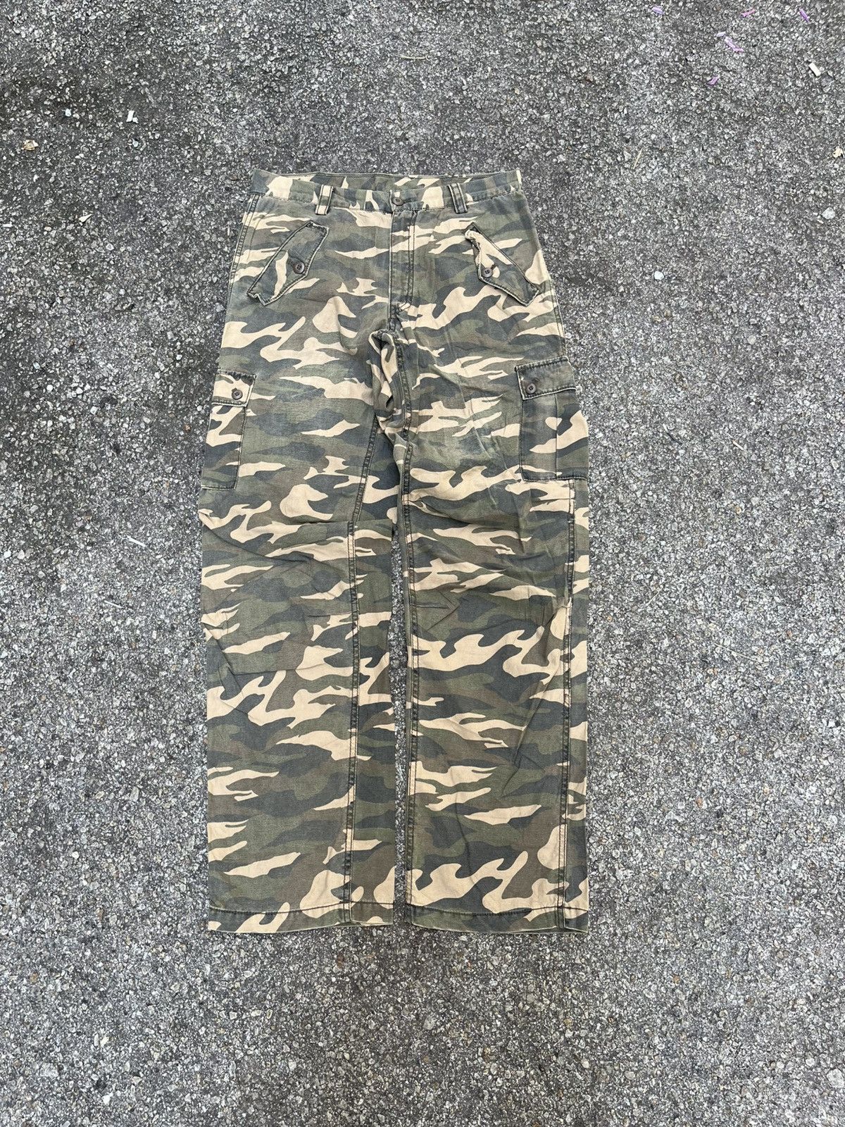 Oshkosh Oshkosh Classic Camoflauge Cargo Pants Size US 31 - 1 Thumbnail