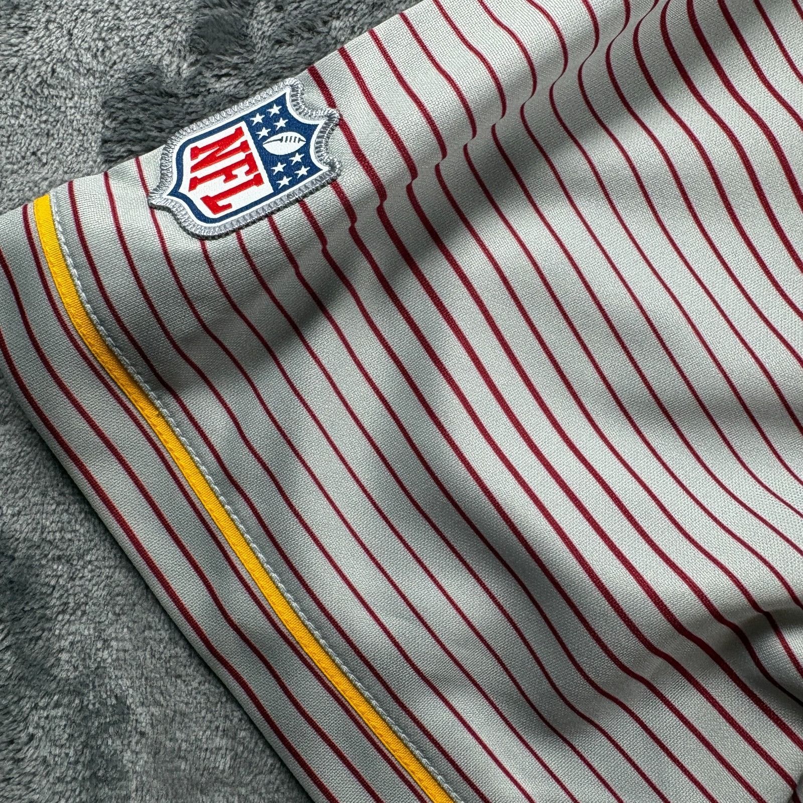 Nike Nike Washington Redskins Football Polo Men XL Red Dri Fit NF Size US XL / EU 56 / 4 - 5 Thumbnail