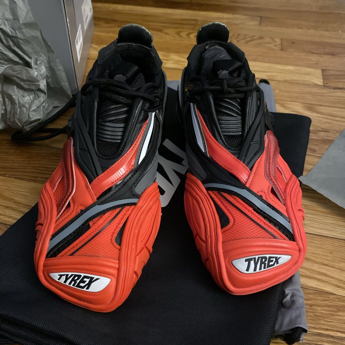 BALENCIAGA Tyrex 36 24cm