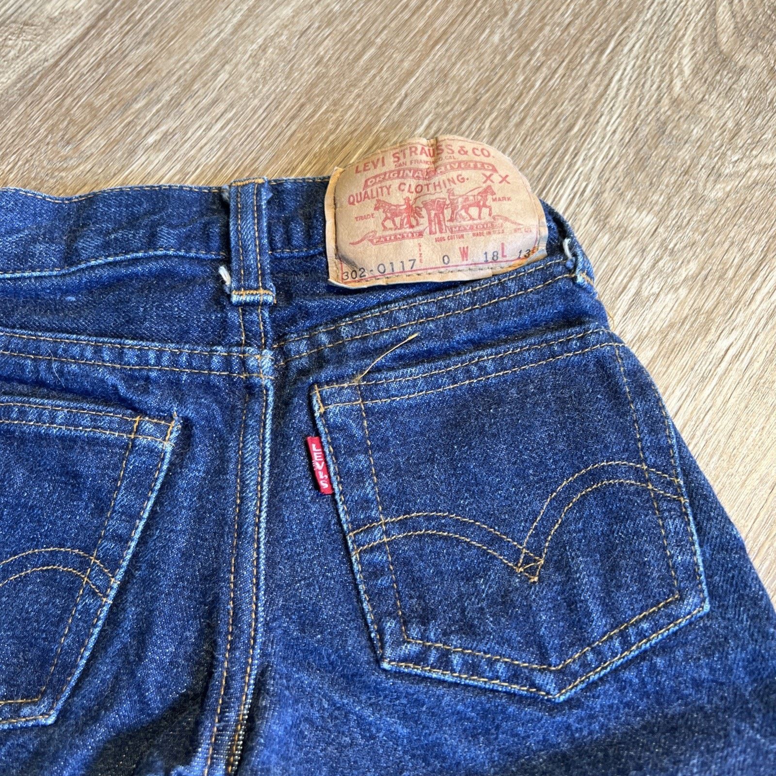 Levi's Levi 302 Big E 0 Toddler Dark Denim V Stitch Dark Indigo Size 25" / US 0 / IT 36 - 2 Thumbnail