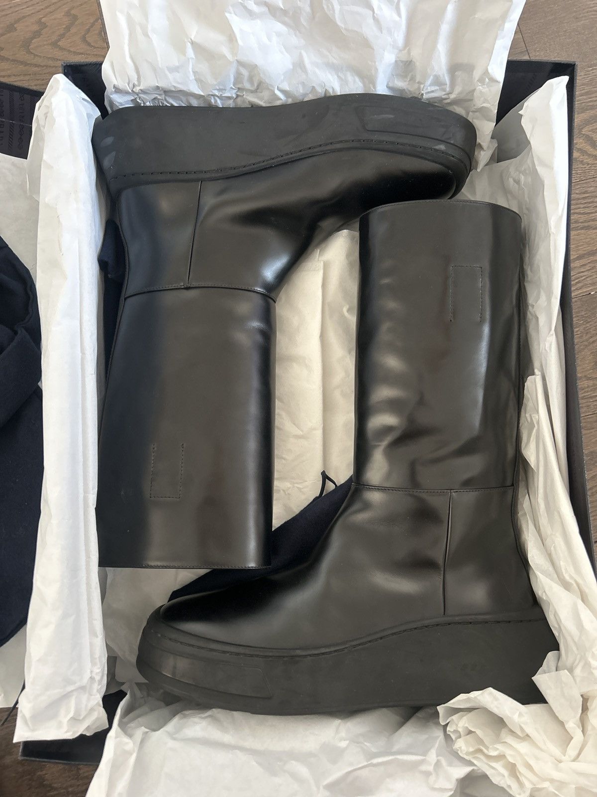 Prada Prada boots 7.5 new collection storm trooper Size US 7.5 / EU 40-41 - 1 Thumbnail