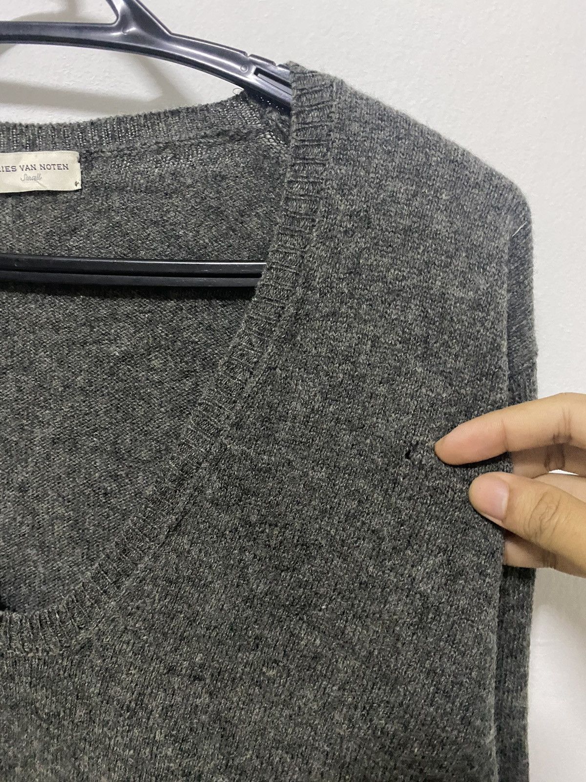 Dries Van Noten Vintage Dries van Noten mohair v-neck sweater Size US S / EU 44-46 / 1 - 5 Thumbnail