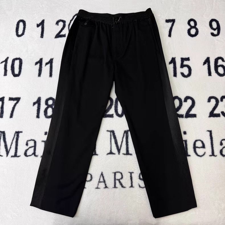 Gucci Gucci Black Trousers with Silk Panel Q10 Size US 34 / EU 50 - 1 Thumbnail