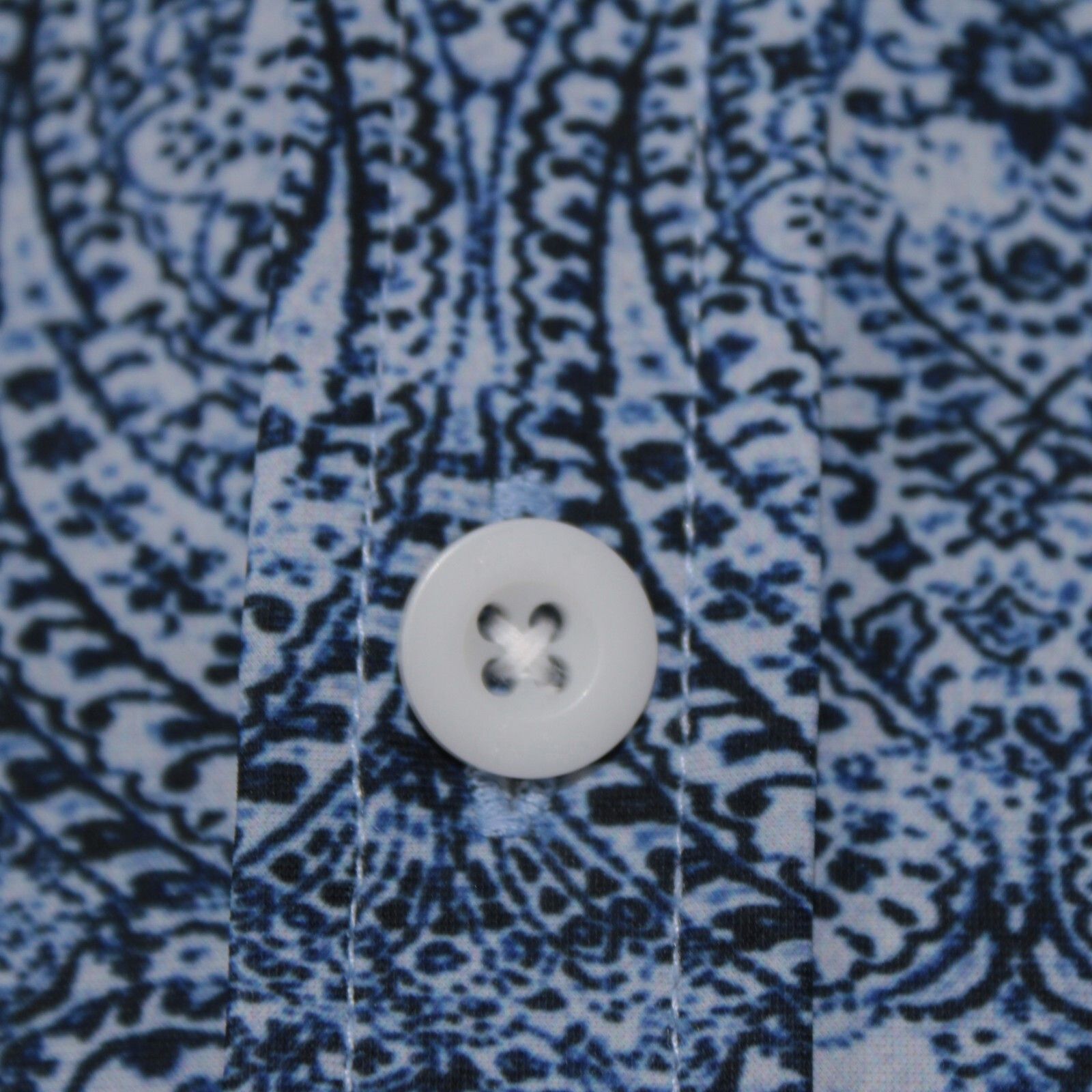 Robert Graham Robert Graham New with tags Shirt Size S US In Blue Size US S / EU 44-46 / 1 - 3 Thumbnail