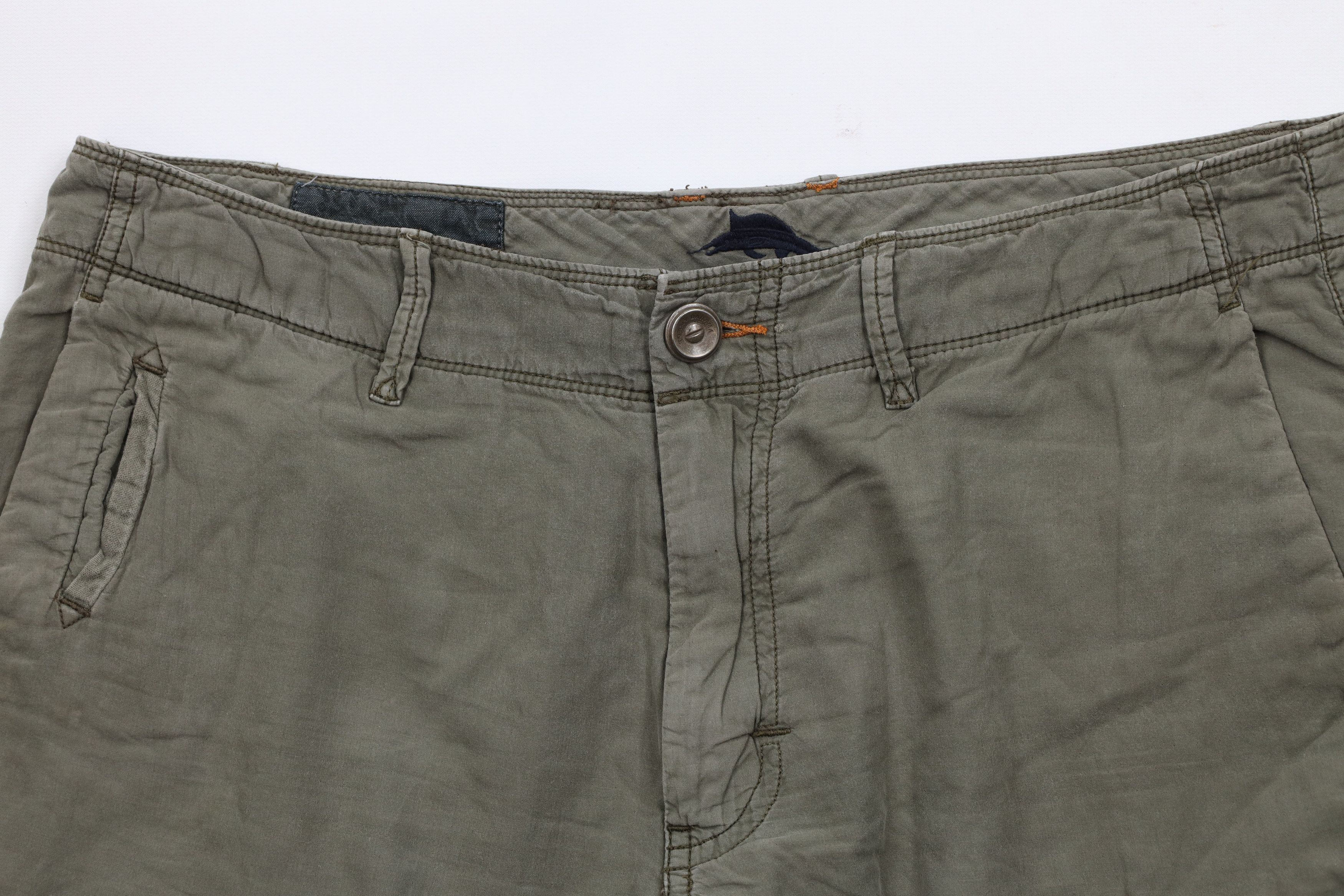 Tommy Bahama × Vintage Vintage Tommy Bahama Stonewash Above Knee Cargo Shorts Size US 33 - 2 Thumbnail
