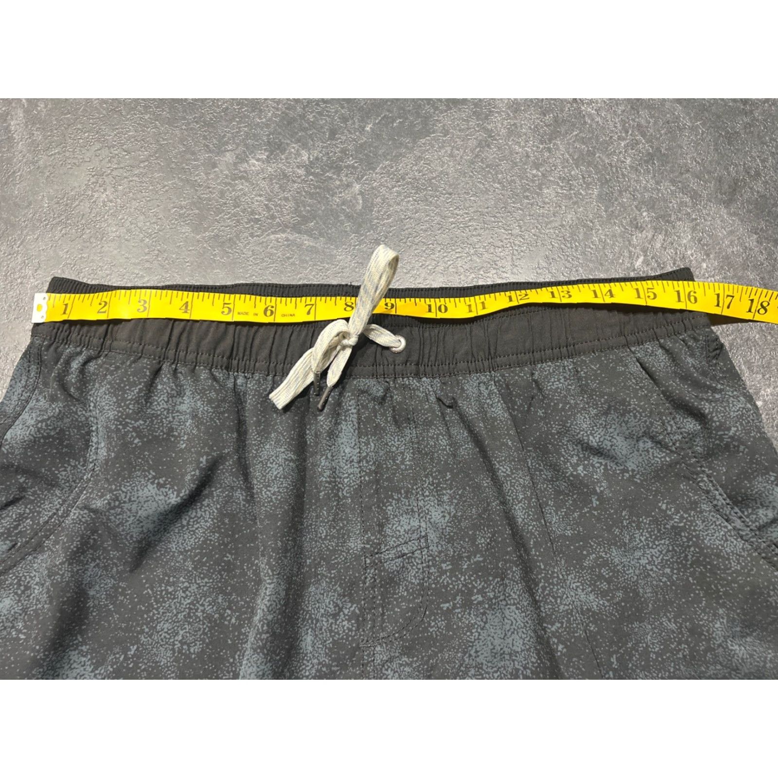 Vuori Vuori Mens XL Camouflage Athletic Shorts 7-Inch Inseam Gym Running Training Casual Size US 36 / EU 52 - 5 Thumbnail