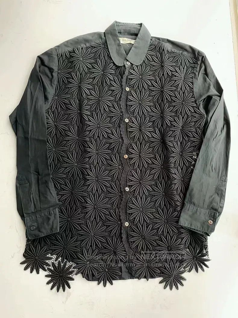 Comme des Garcons Comme Des Garcons Floral Embroidered Openwork Shirt Size L / US 10 / IT 46 - 2 Thumbnail