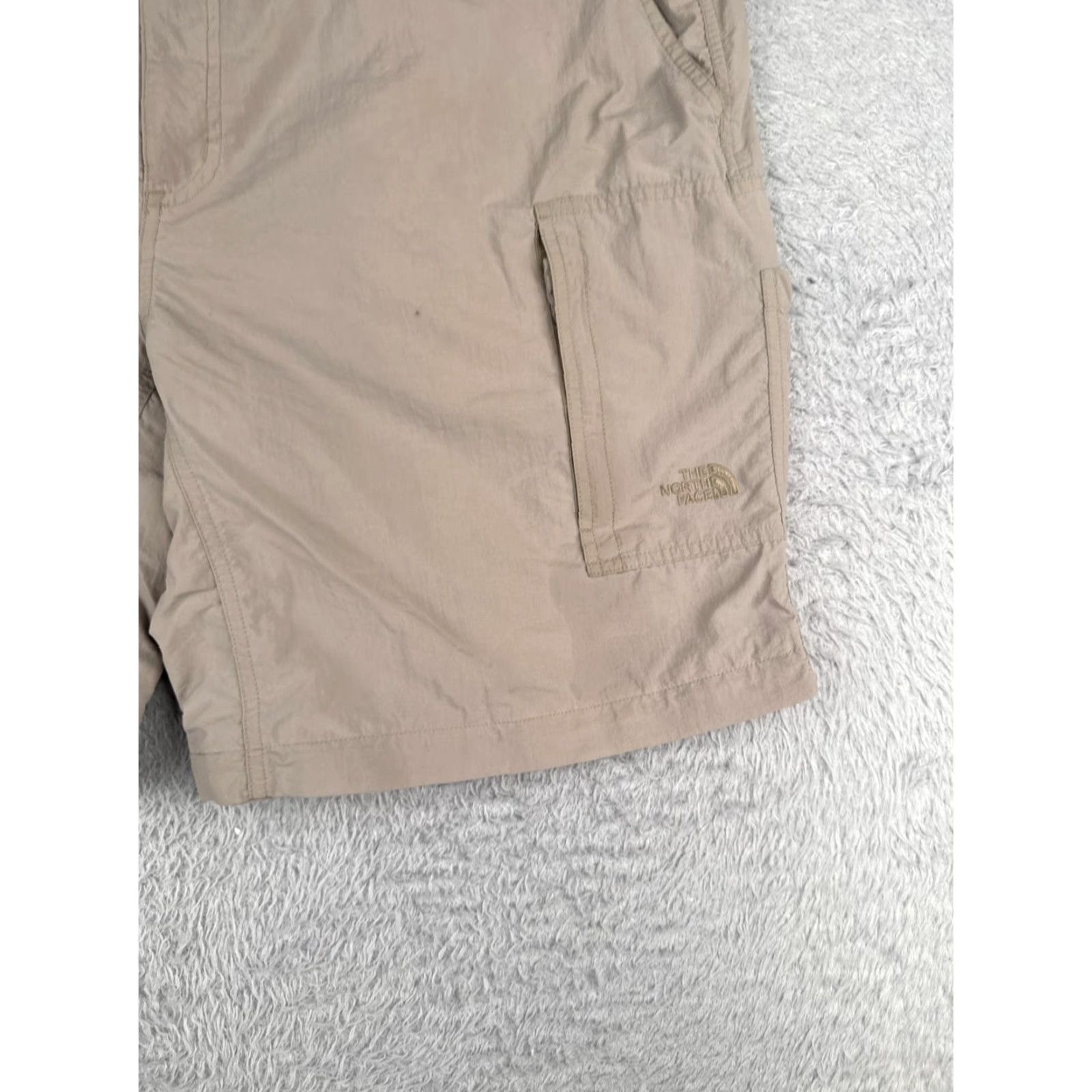 The North Face The North Face Shorts Mens XL Beige Cargo 100% Nylon Stowable 9" READ Size US 36 / EU 52 - 2 Thumbnail