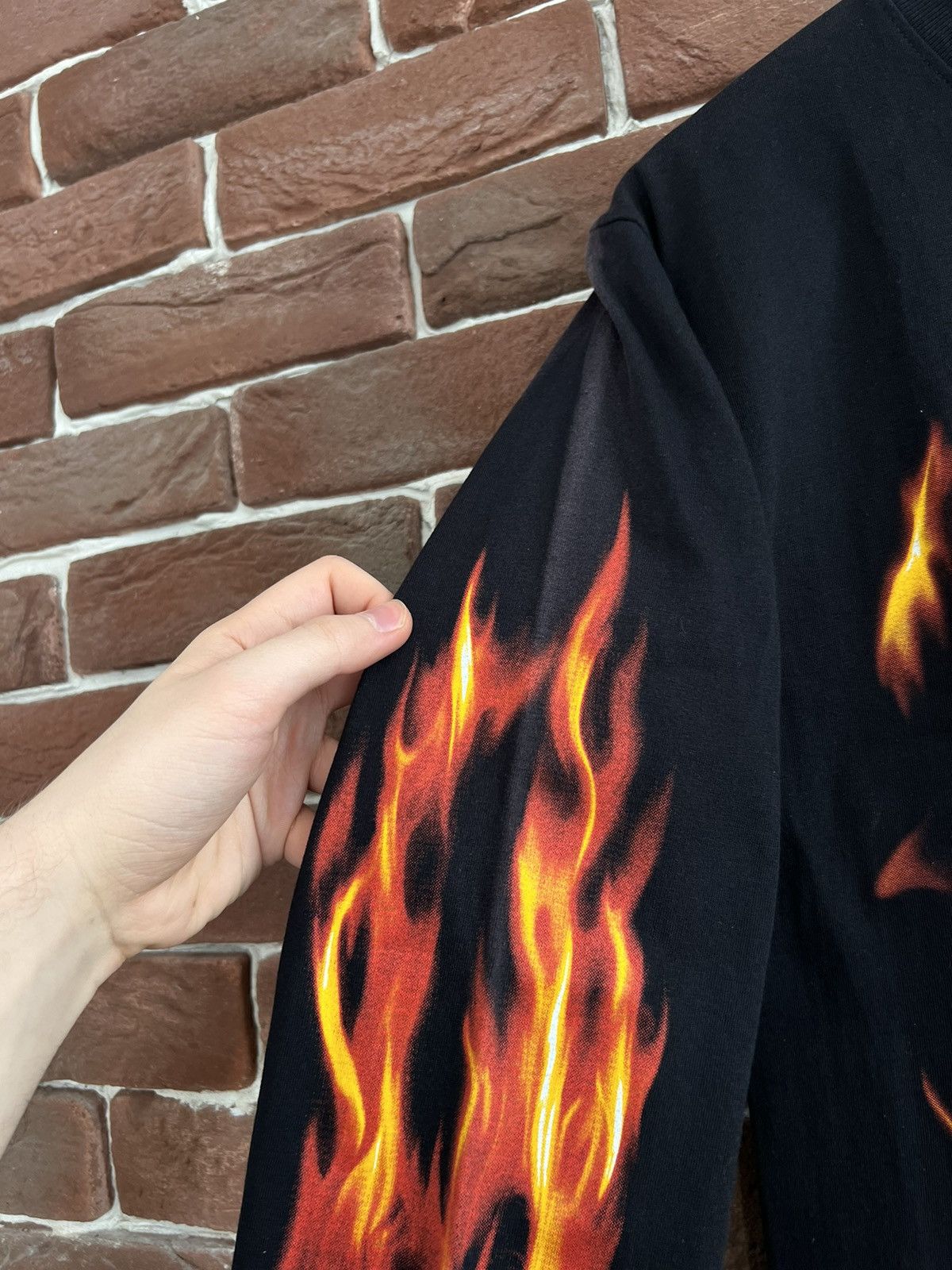 Vintage Vintage 90s Flames Sleeves Longsleeve Hype Streetwear Drip Size US M / EU 48-50 / 2 - 4 Thumbnail