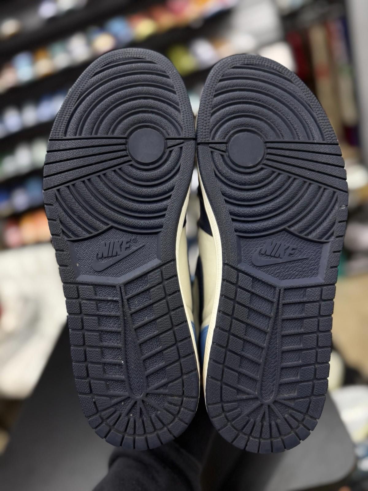 Jordan Brand Size 11 - Jordan 1 Retro OG High Obsidian UNC 2019 Size US 11 / EU 44 - 12 Thumbnail
