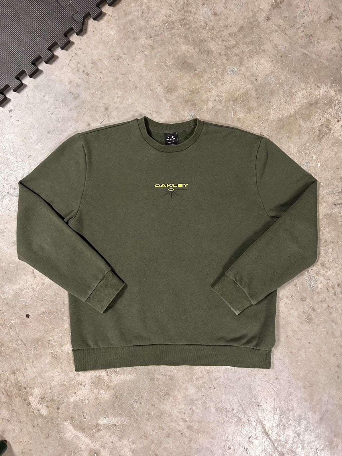 トップス 00s oakley sweat crew neck pullover y2k Vintage Oakley Sweatshirt Oakley Crewneck Oakley Sweater