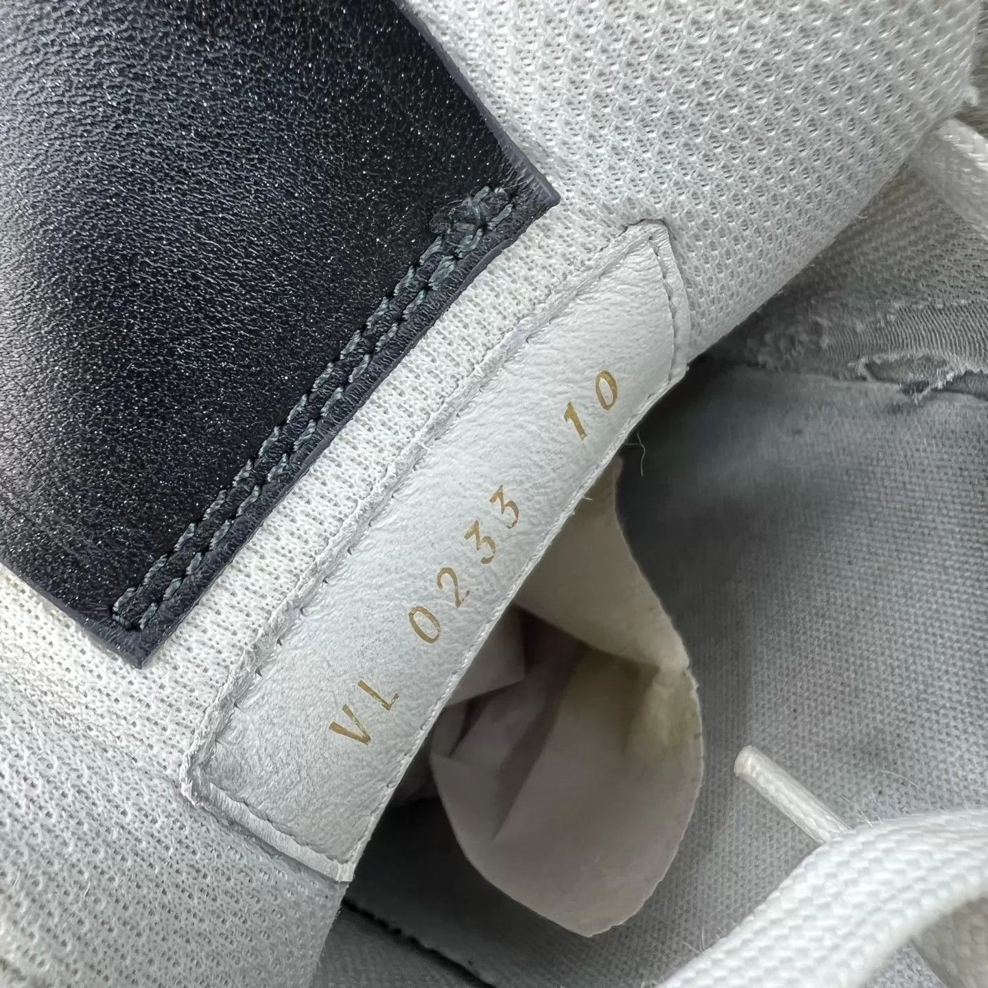 Louis Vuitton LV Trainer B&W Embossed US 10 Lining Wear Size US 11 / EU 44 - 8 Thumbnail