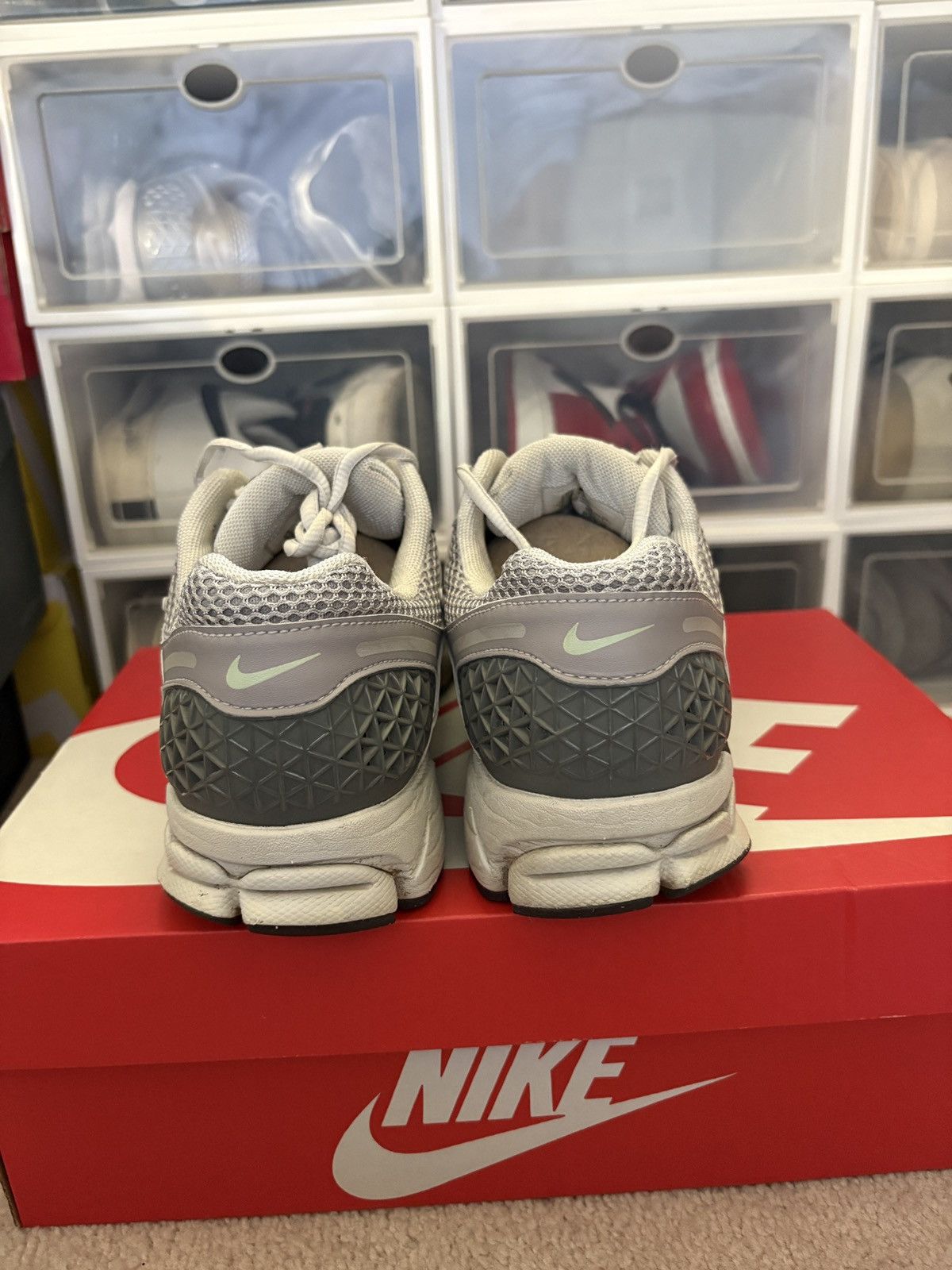 Nike Mens 8 - Nike Zoom Vomero 5 Cobblestone Gray Size US 8 / EU 41 - 5 Thumbnail