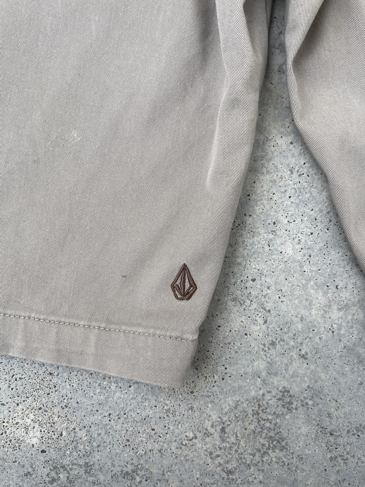 Volcom Vintage Volcom Shorts Pants Size US 33 - 7 Thumbnail