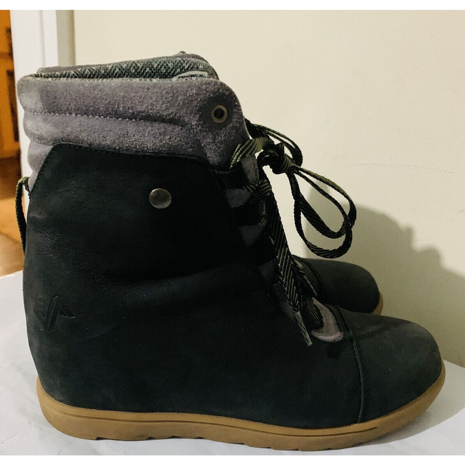 & Other Stories Forsake Alma Wedge Outdoor Sneaker Boots Black Size 7.5 Size US 7.5 / IT 37.5 - 3 Thumbnail