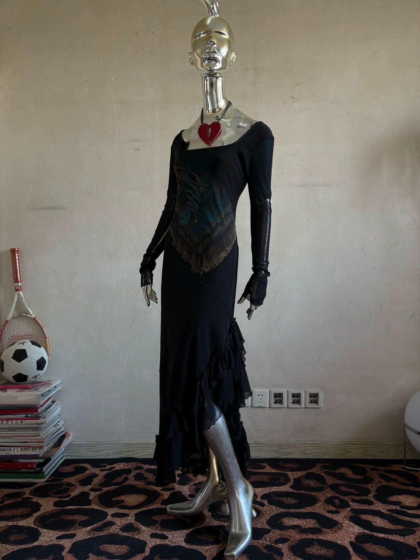 Other Save The Queen women's asymmetric cake pleat mermaid dress Size L / US 10 / IT 46 - 1 Thumbnail