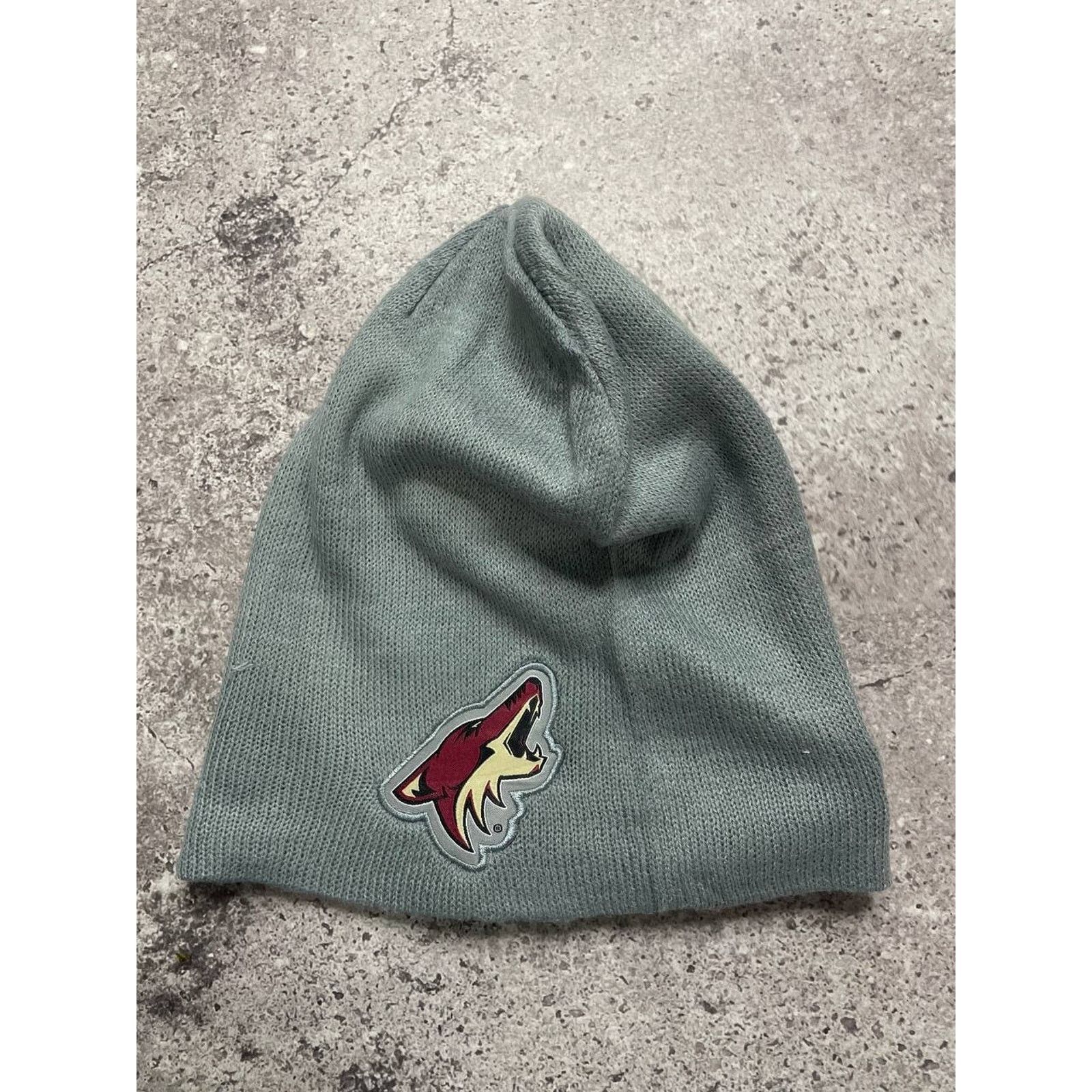NHL × Vintage Vintage Arizona Coyotes Gray NHL Beanie Hat One Size Acrylic Size ONE SIZE - 5 Thumbnail