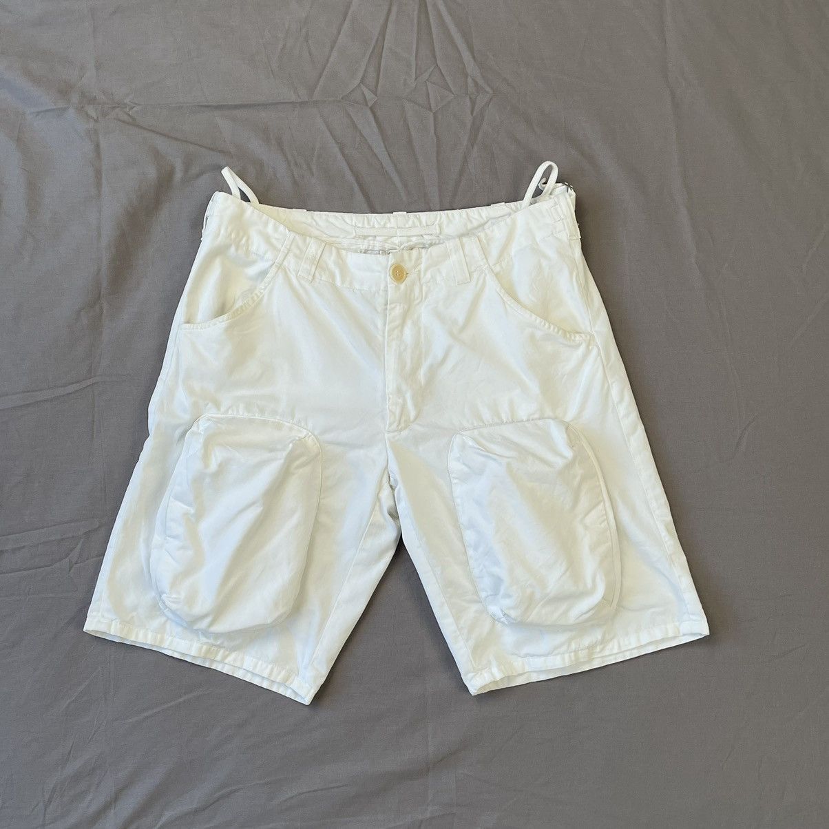 Helmut Lang Helmut Lang 3D Cargo Pocket Shorts Size US 30 / EU 46 - 1 Thumbnail