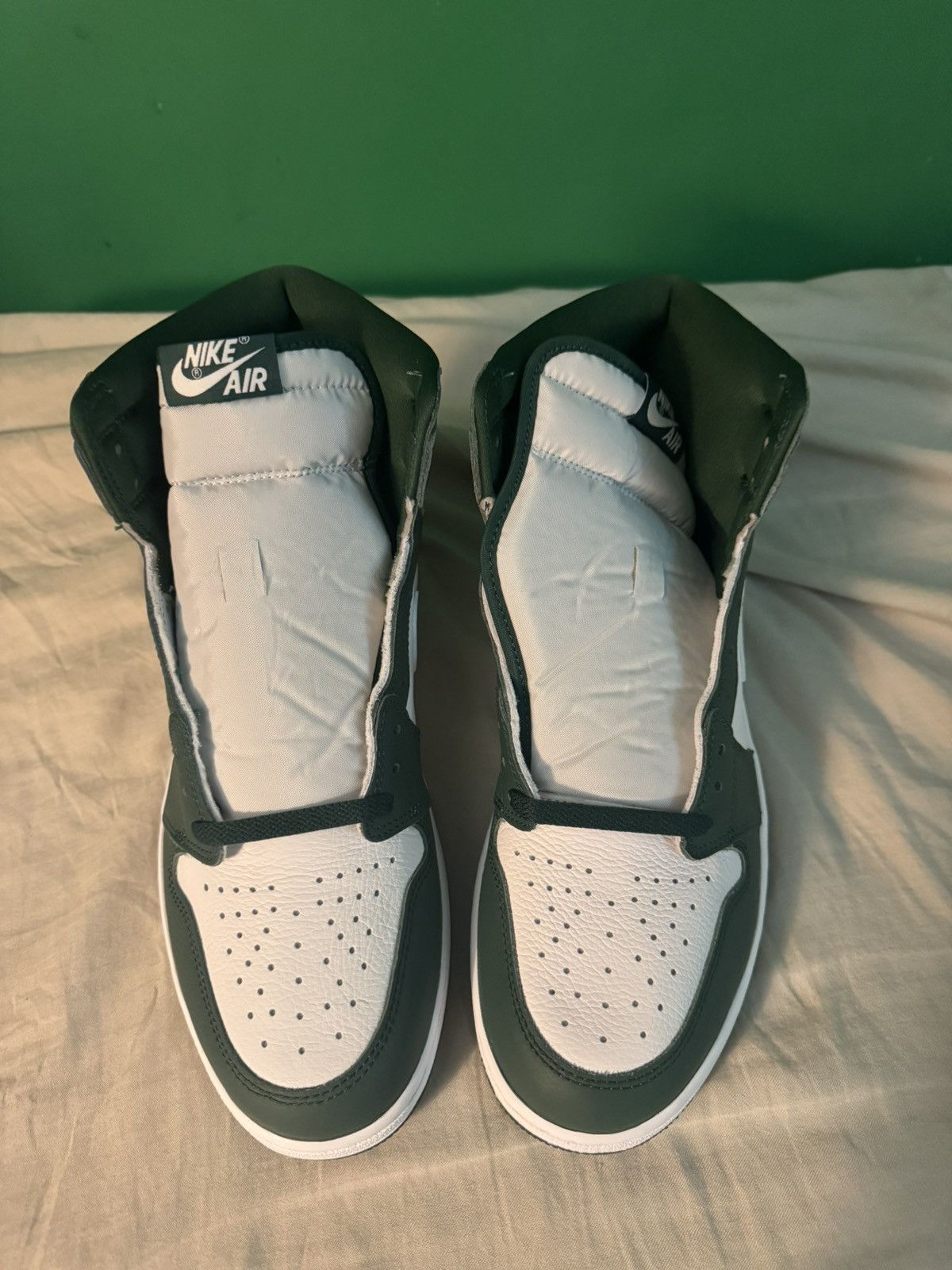 Jordan Brand Nike Air Jordan 1 High Gorge Green 2022 Size US 13 / EU 46 - 4 Thumbnail