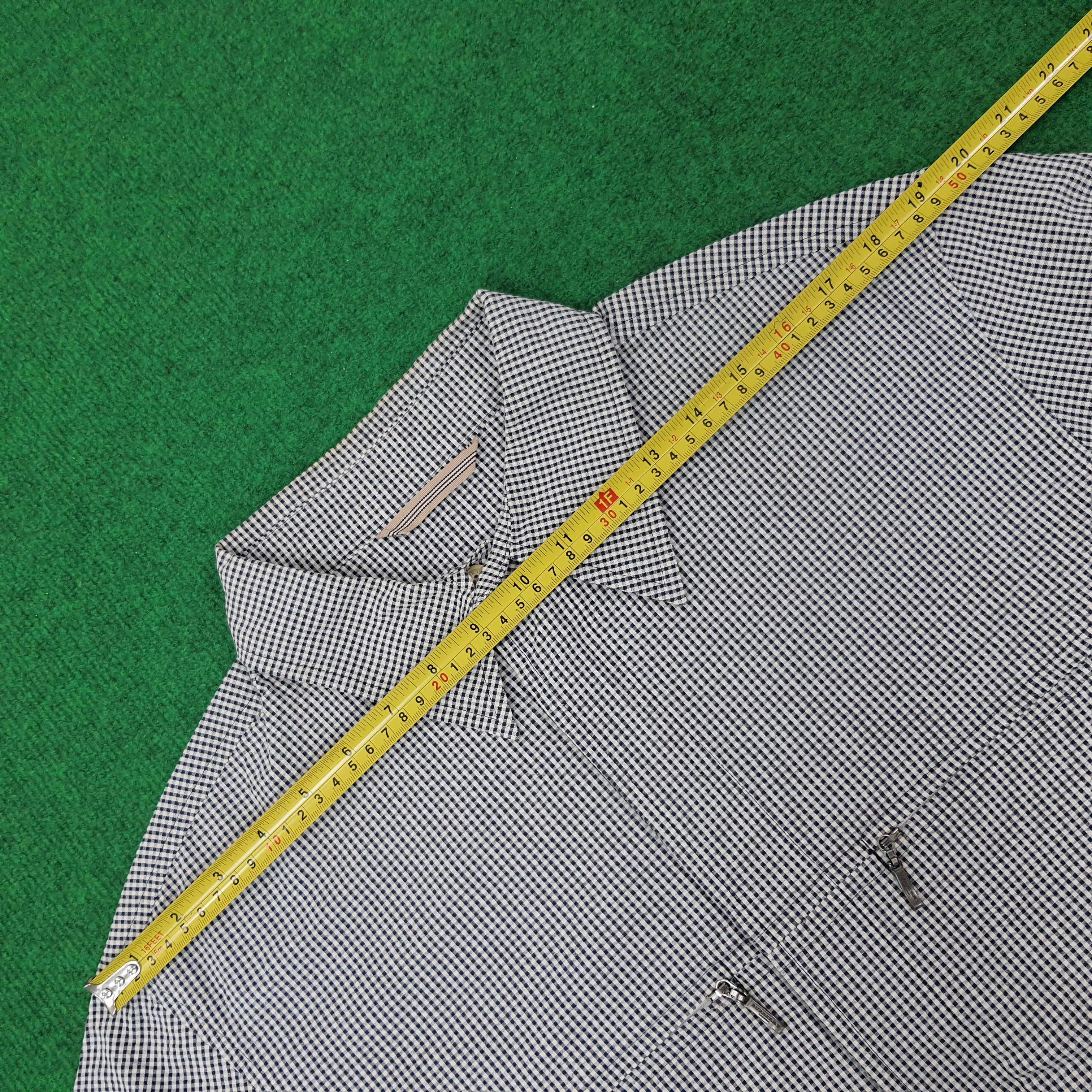 Burberry × Vintage Vintage Burberry London Light Jacket C222N3 Size US L / EU 52-54 / 3 - 12 Thumbnail