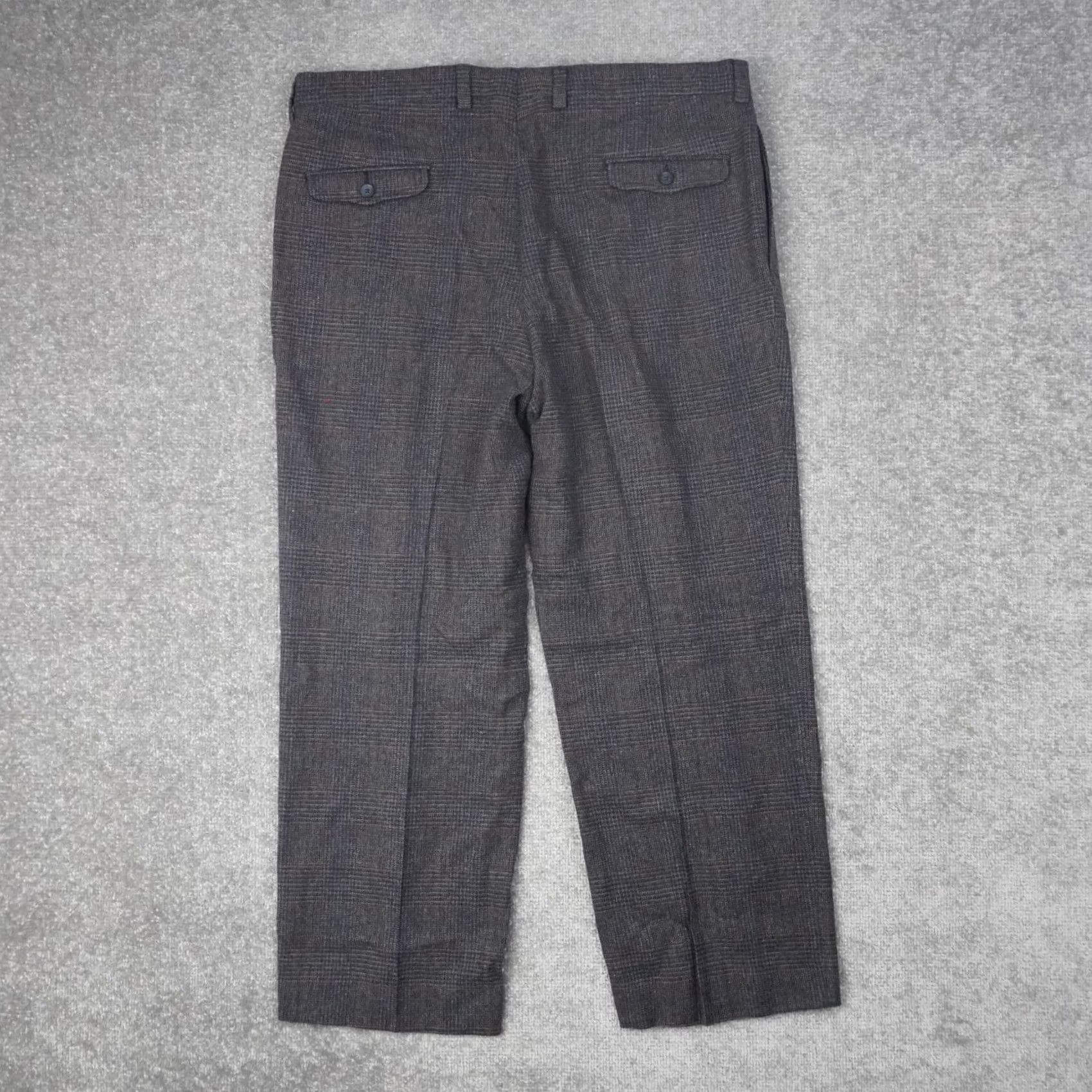 Pendleton VINTAGE Pendleton Wool Pants Mens 40x29 Plaid Gray Pleated Dress Pants USA Made 70s Regular Fit Mens Pants Size US 40 / EU 56 - 2 Thumbnail