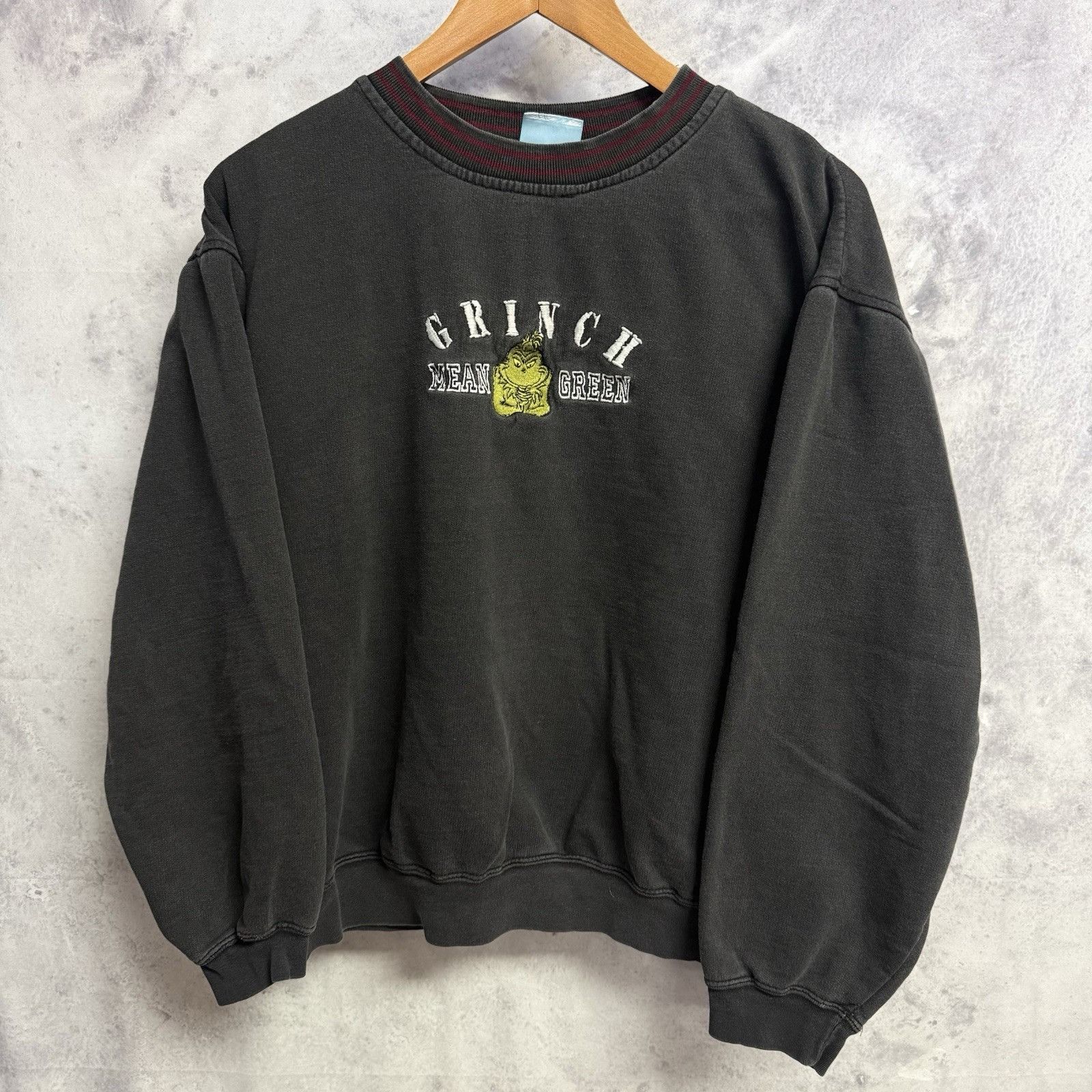 Vintage Vintage Dr Seuss The Grinch Mean Green Sweatshirt Embroidery Size US S / EU 44-46 / 1 - 2 Thumbnail