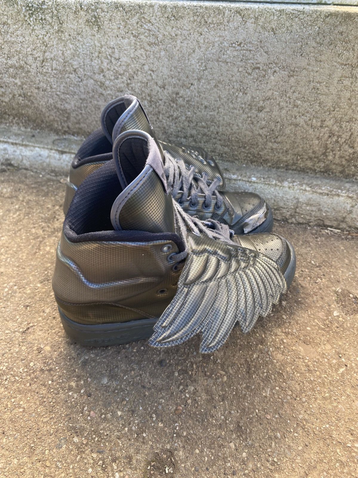 Adidas × Jeremy Scott 2008 Adidas x Jeremy Scott Angel wings Size US 6 / EU 39 - 6 Thumbnail