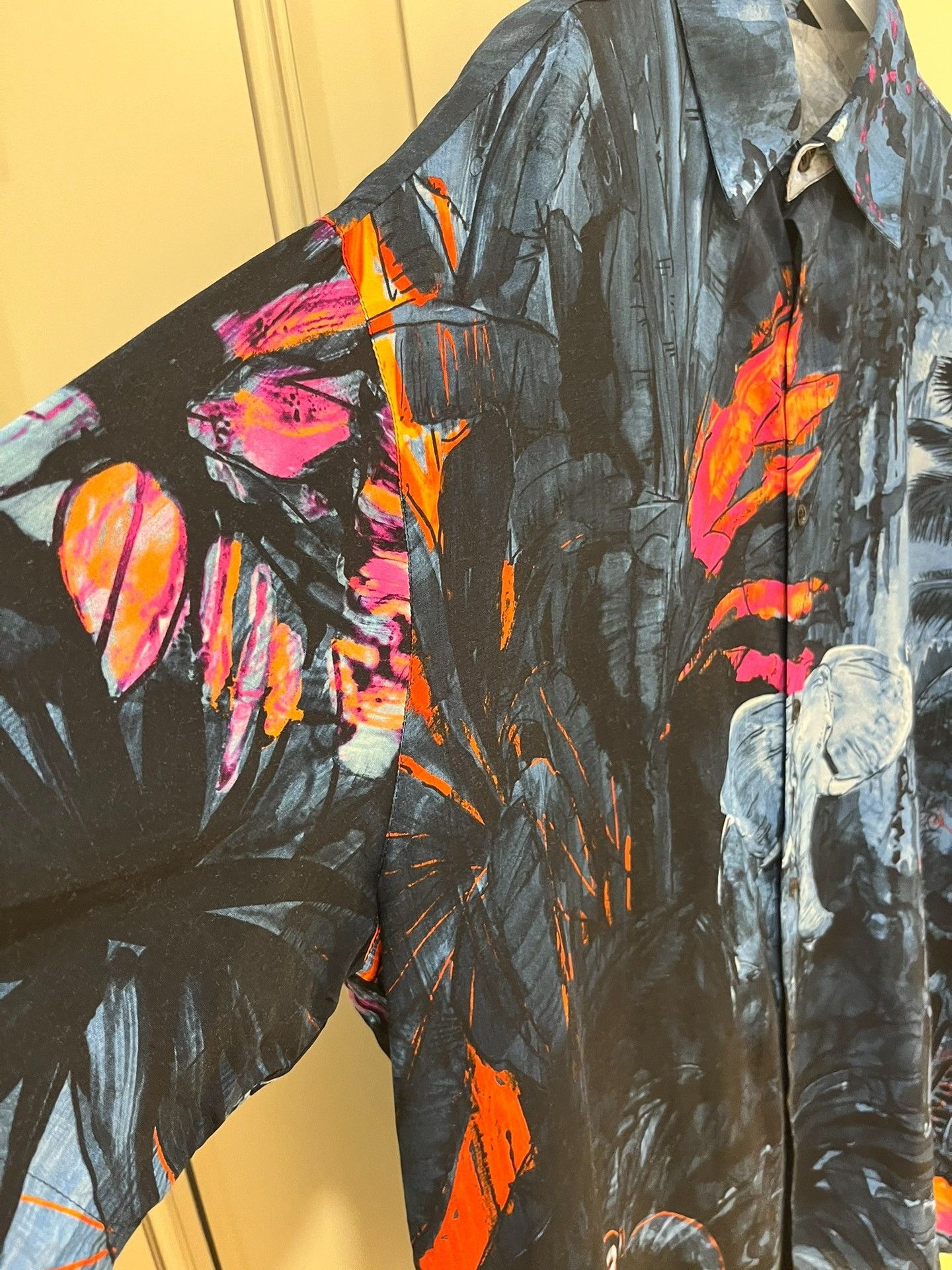 Valentino Valentino Jungle Print Short-Sleeve Shirt Size US M / EU 48-50 / 2 - 5 Thumbnail
