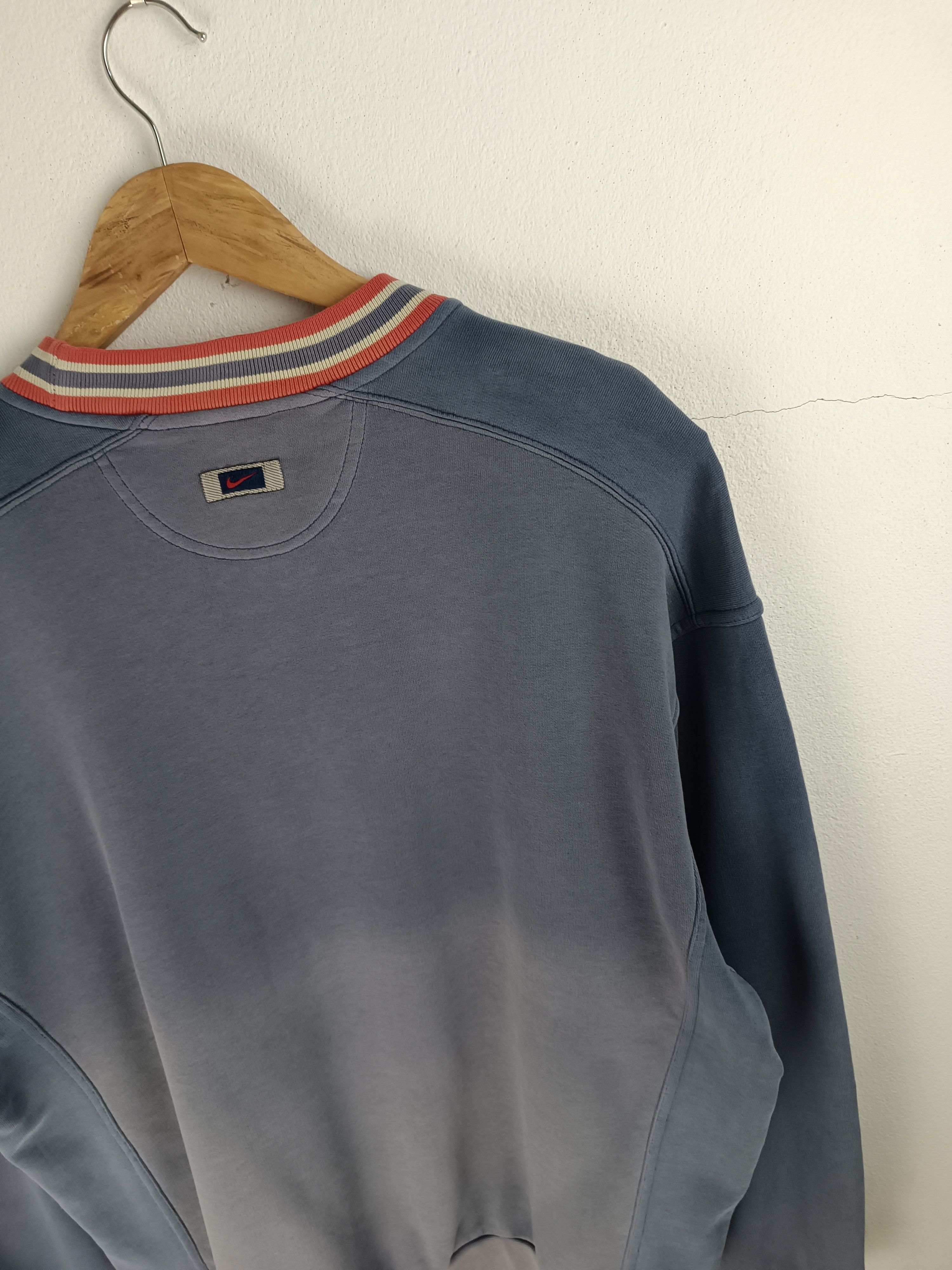 Nike VINTAGE 90'S FADED NIKE SWOSH SWEATSHIRT CREWNECK Size US L / EU 52-54 / 3 - 13 Thumbnail