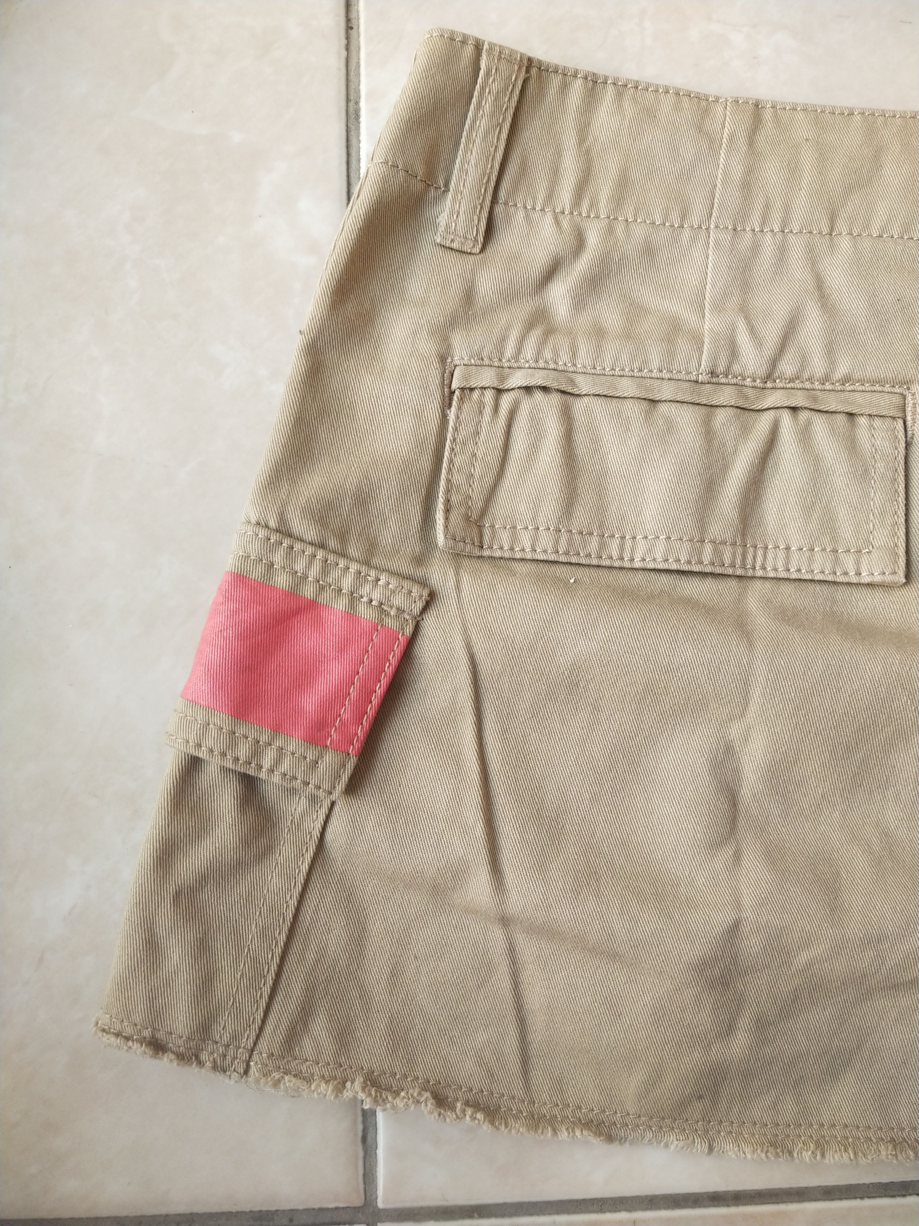 Tommy Hilfiger Tommy Hilfiger Japan Y2K Khaki Mini Skirt NYC Graphic Size 30" / US 8 / IT 44 - 3 Thumbnail