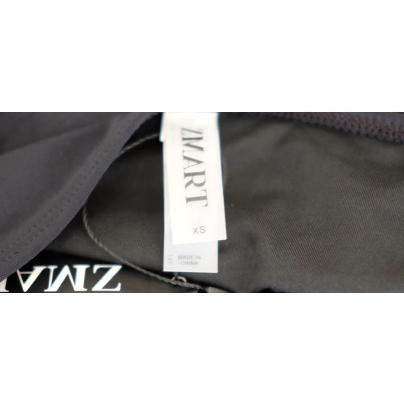Swims NWT! ZMART Black Bikini Bottoms Swim Womens XS #A1-19 Bikini Bottoms Womens XS Black ZMART Swim Bottoms NWT Size 26" / US 2 / IT 38 - 4 Thumbnail