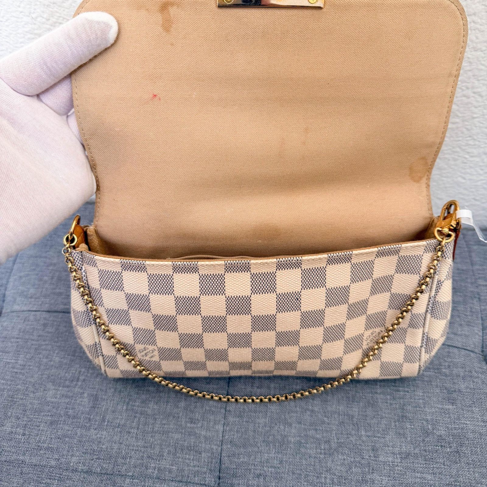 Louis Vuitton Authentic LV Damier Azur Favorite PM Crossbody Bag Size ONE SIZE - 9 Thumbnail