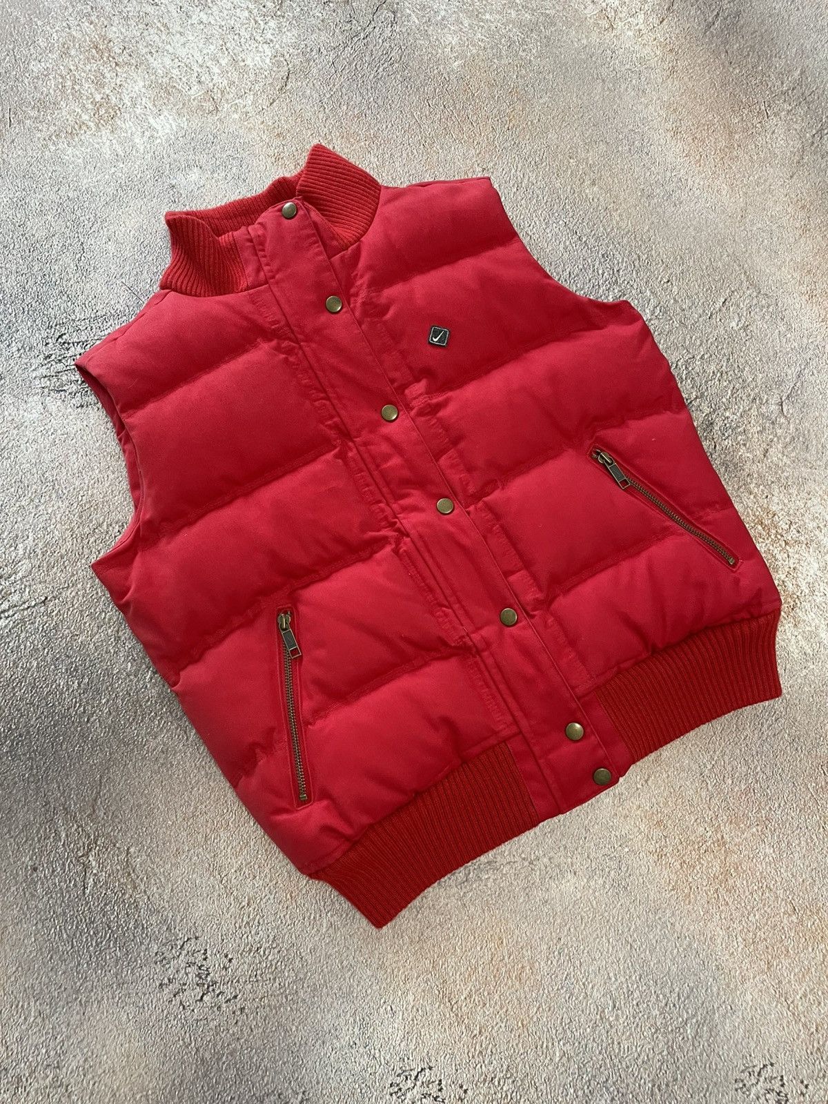 Nike Vintage Nike Small Swoosh Nylon Puffer Vest Size M / US 6-8 / IT 42-44 - 1 Thumbnail