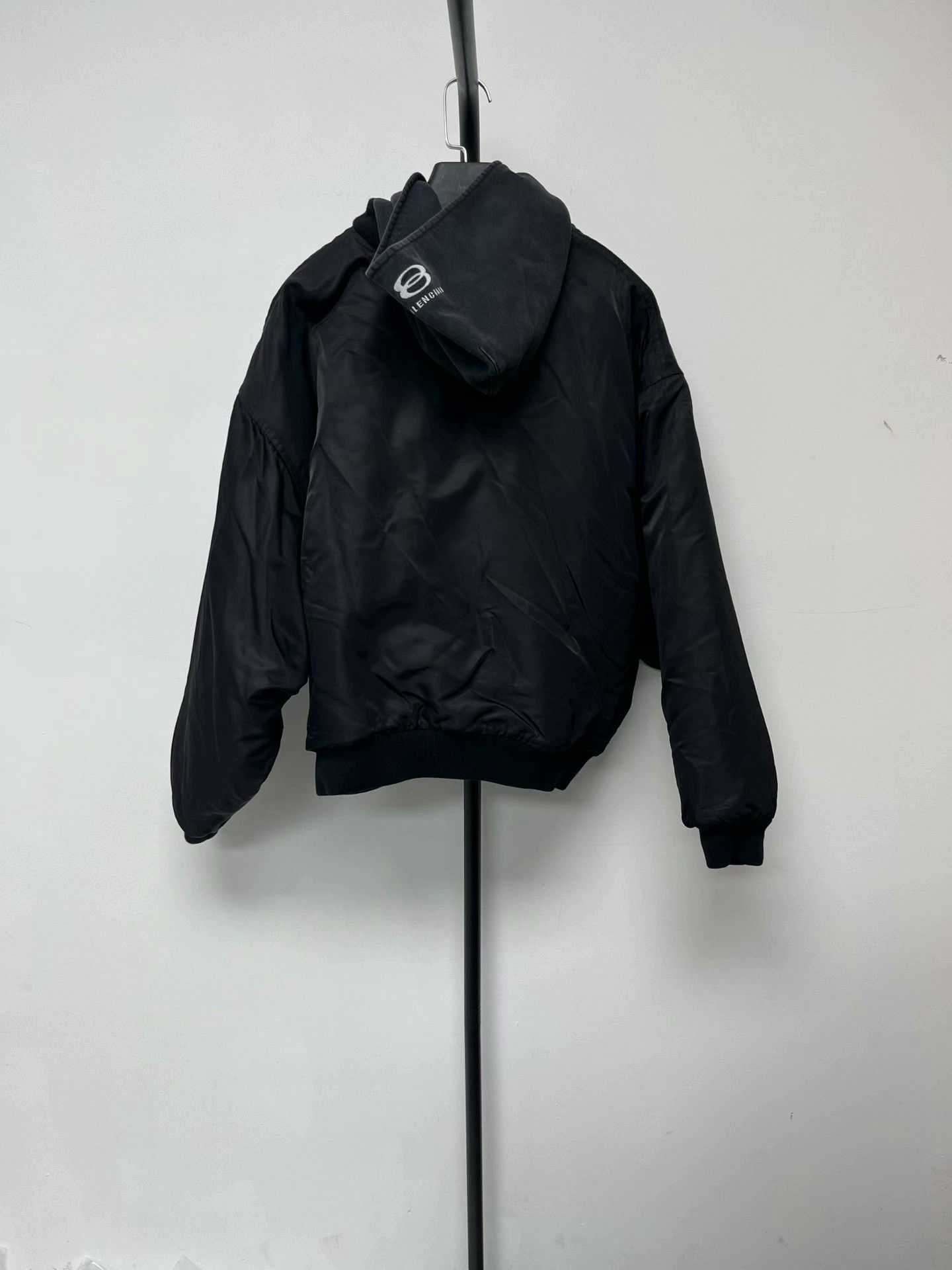 Balenciaga Balenciaga Hooded Zip Short Jacket Size XS / US 0-2 / IT 36-38 - 1 Thumbnail