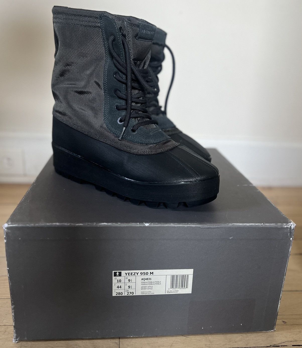 Kanye west yeezy 950 best sale