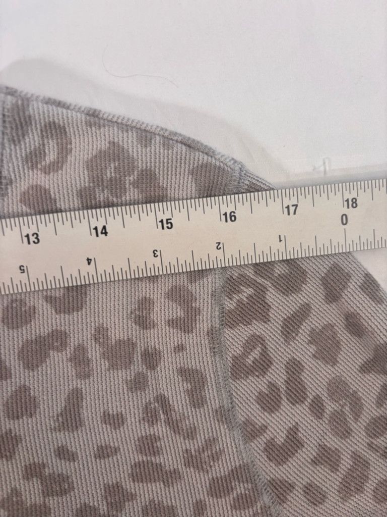 Sonoma Women's Sonoma Top XL Gray Leopard Print Long Sleeve Size XL / US 12-14 / IT 48-50 - 4 Thumbnail