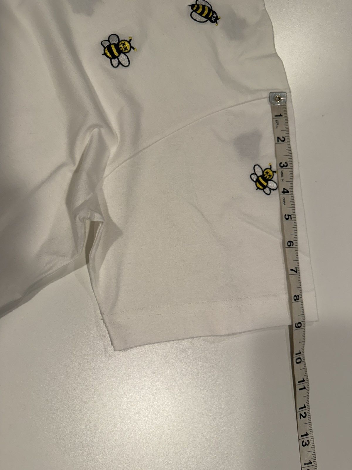 Dior Dior Kaws bee t shirt M Size US M / EU 48-50 / 2 - 7 Thumbnail