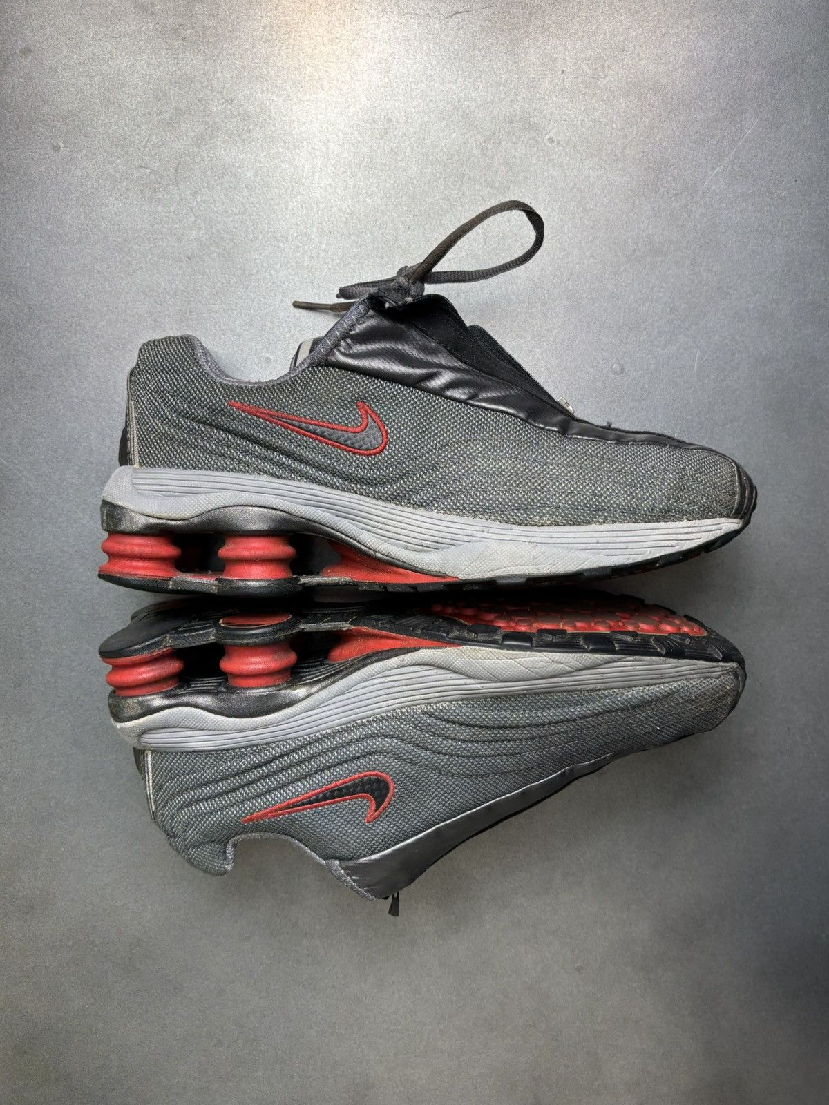 Nike × Vintage 2001 Nike Shox R4+ OG Vintage Nike Shox Zipper 104311-001 US Size US 9 / EU 42 - 18 Thumbnail