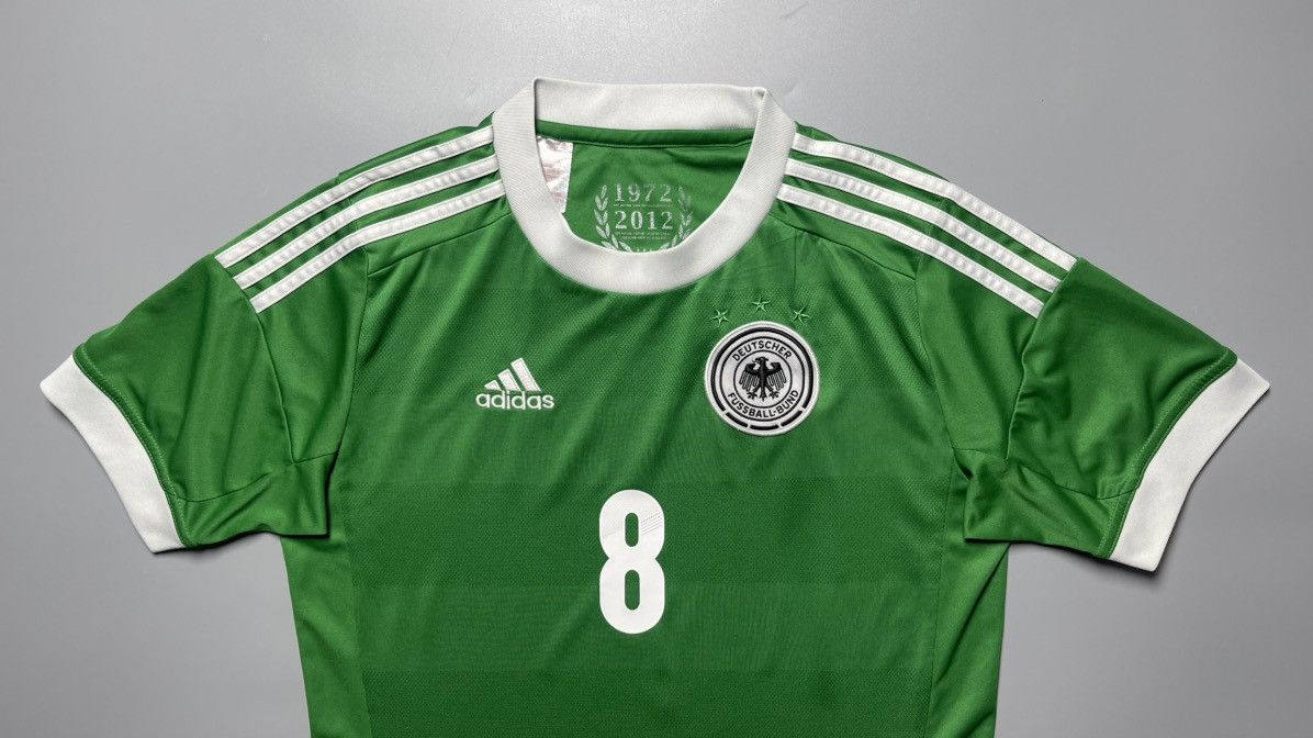 Adidas YOUTH SIZE GERMANY ADIDAS 2012 EURO AWAY JERSEY #8 OZIL Size US S / EU 44-46 / 1 - 3 Thumbnail