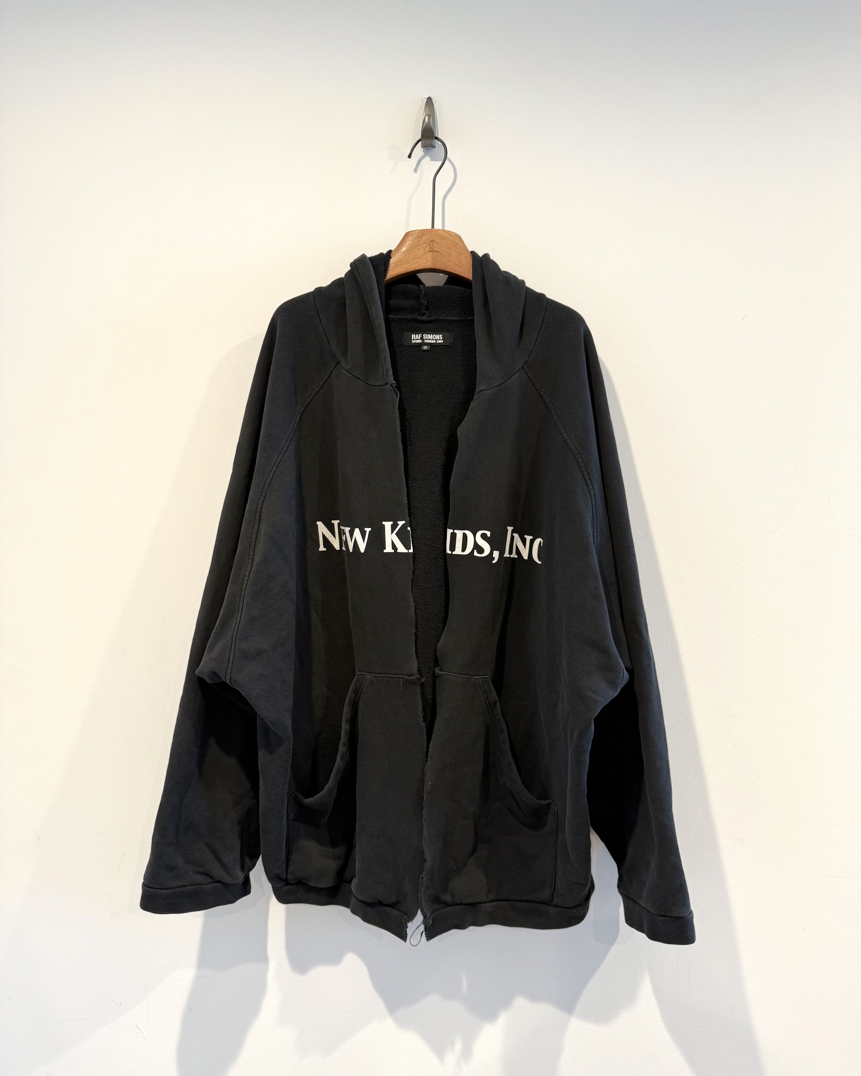 Raf Simons Raf Simons Ss2003 “Newkidsinc” Hoodie Size US L / EU 52-54 / 3 - 1 Thumbnail