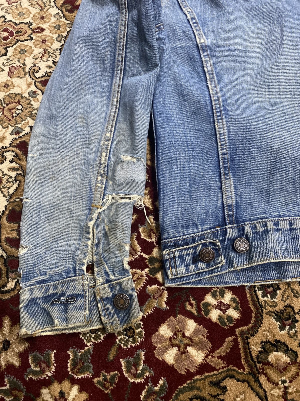 Levi's Vintage 90’s Levis Damaged Jacket Size US XS / EU 42 / 0 - 15 Thumbnail