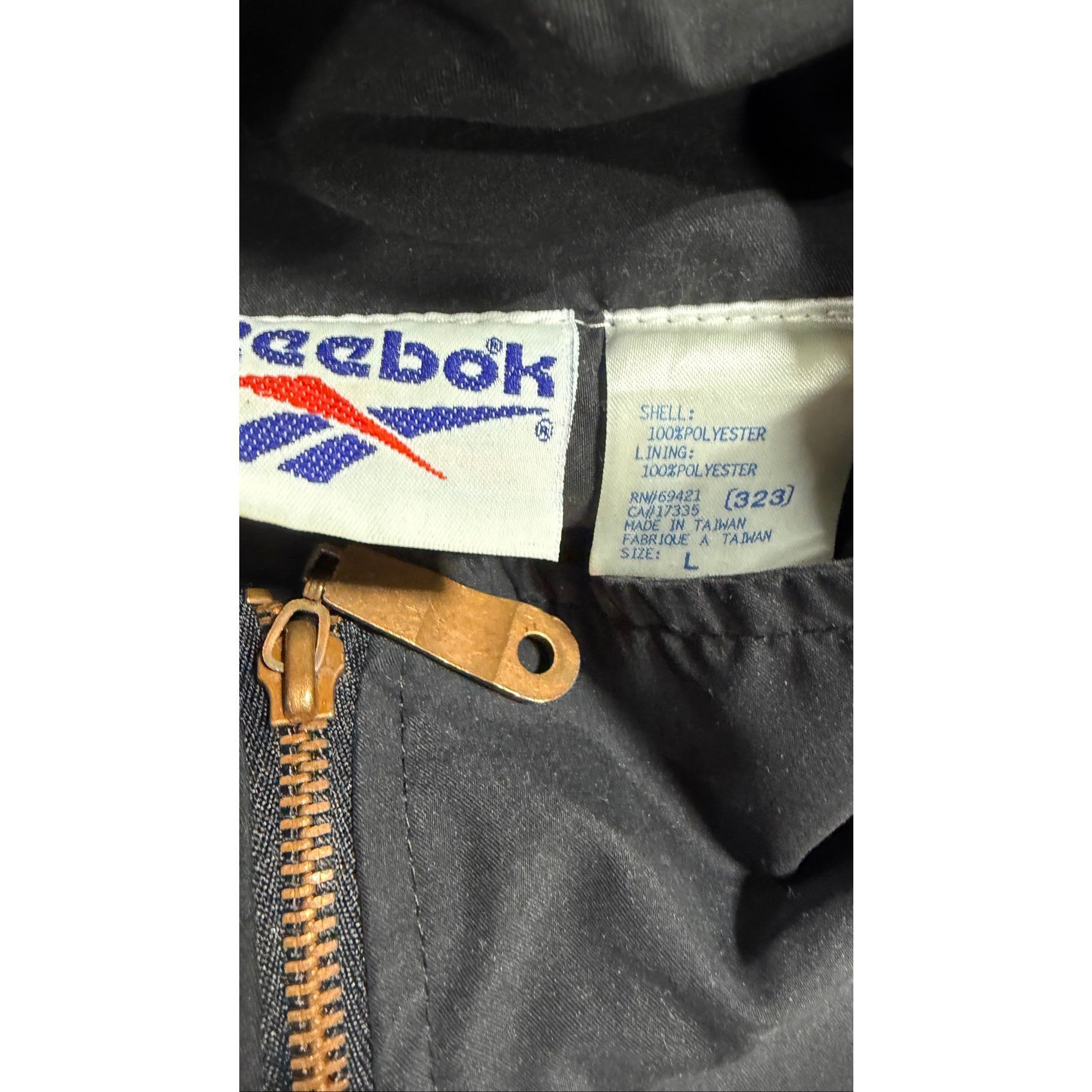 Reebok Vintage 90s Reebok Black Full Zip Windbreaker Jacket Size L Retro Streetwear Size US L / EU 52-54 / 3 - 3 Thumbnail
