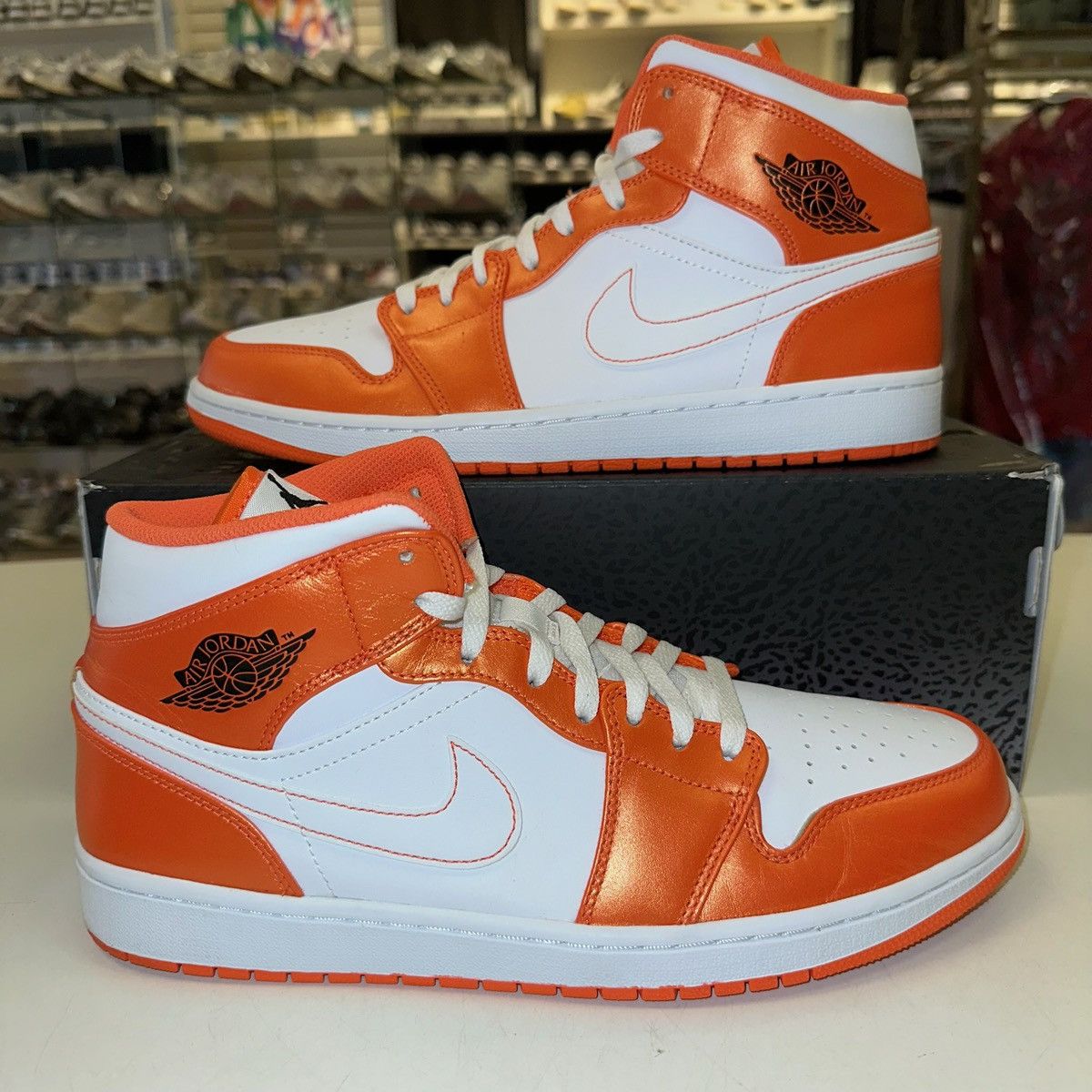Jordan Brand × Nike Size 12 - Air Jordan 1 SE Mid Electro Orange DM3531-800 Size US 12 / EU 45 - 1 Thumbnail