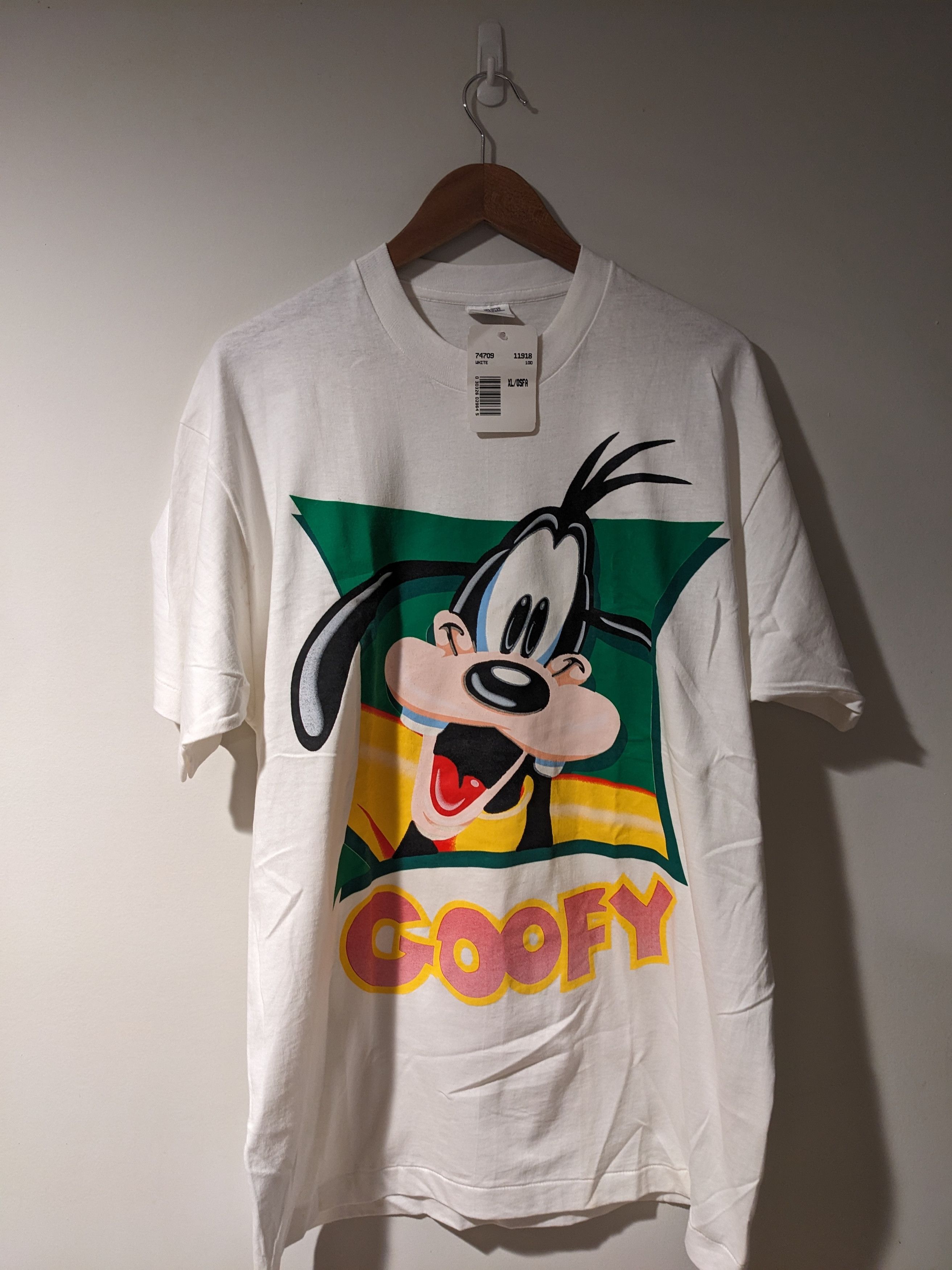 Disney × Vintage Vintage 90s Mickey and Co Goofy Photo Disney X-Large T-Shirt Size US XL / EU 56 / 4 - 1 Thumbnail