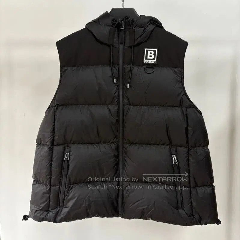 Burberry Burberry Black Women's Down Vest. Size XL / US 12-14 / IT 48-50 - 1 Thumbnail