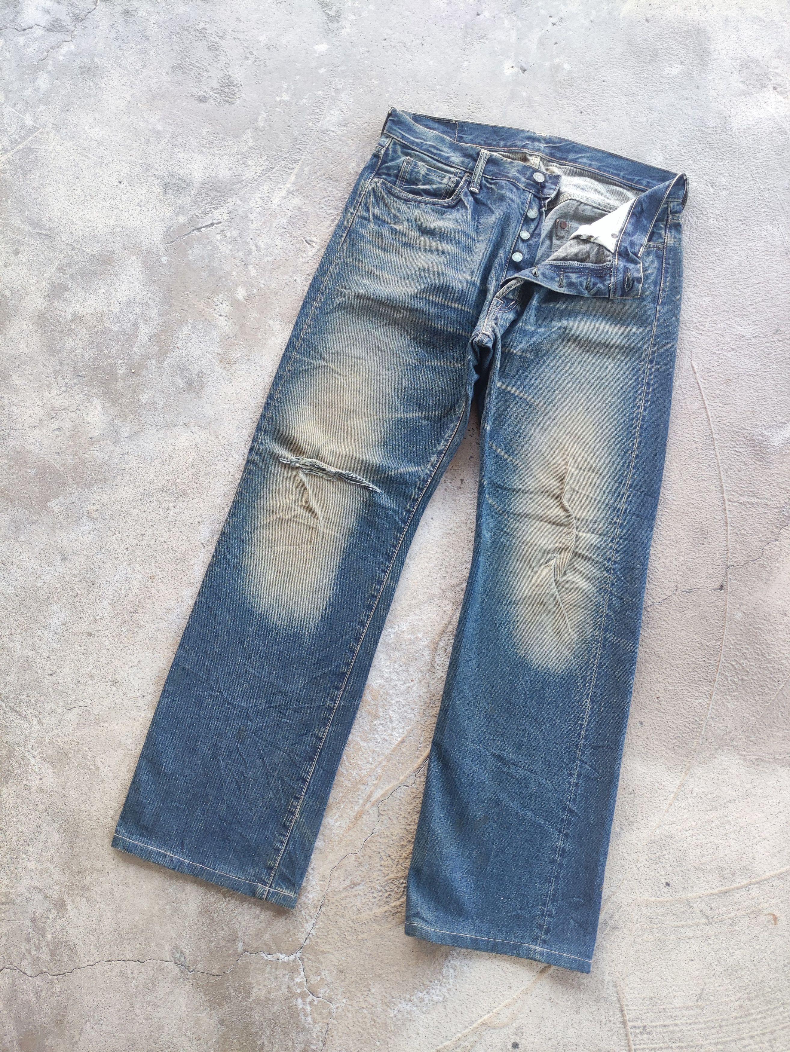 Japanese Brand Vintage Japanese Baggy Button Denim Distress Faded Jean Size US 34 / EU 50 - 2 Thumbnail