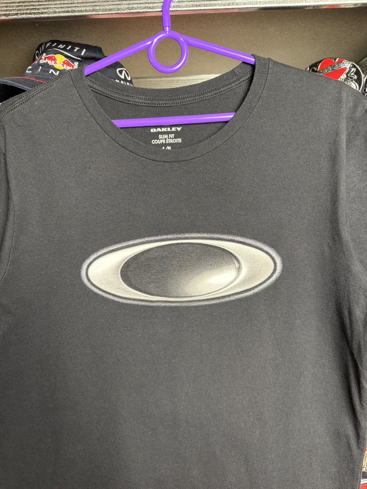 Oakley × Vintage OAKLEY 00s Crazy Big Central Logo Vintage T Shirt Y2K Size US L / EU 52-54 / 3 - 2 Thumbnail
