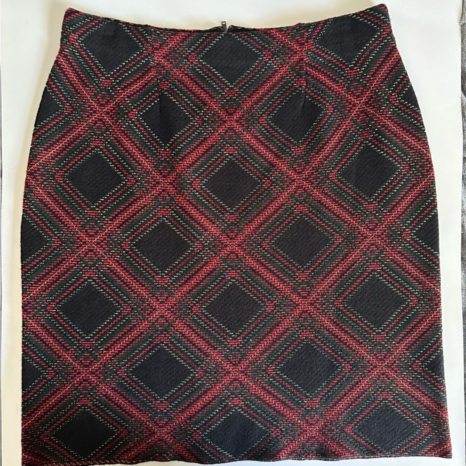 J.McLaughlin J. McLaughlin Plaid Pencil Mini Skirt Women’s size Medium Size 28" / US 6 / IT 42 - 12 Thumbnail
