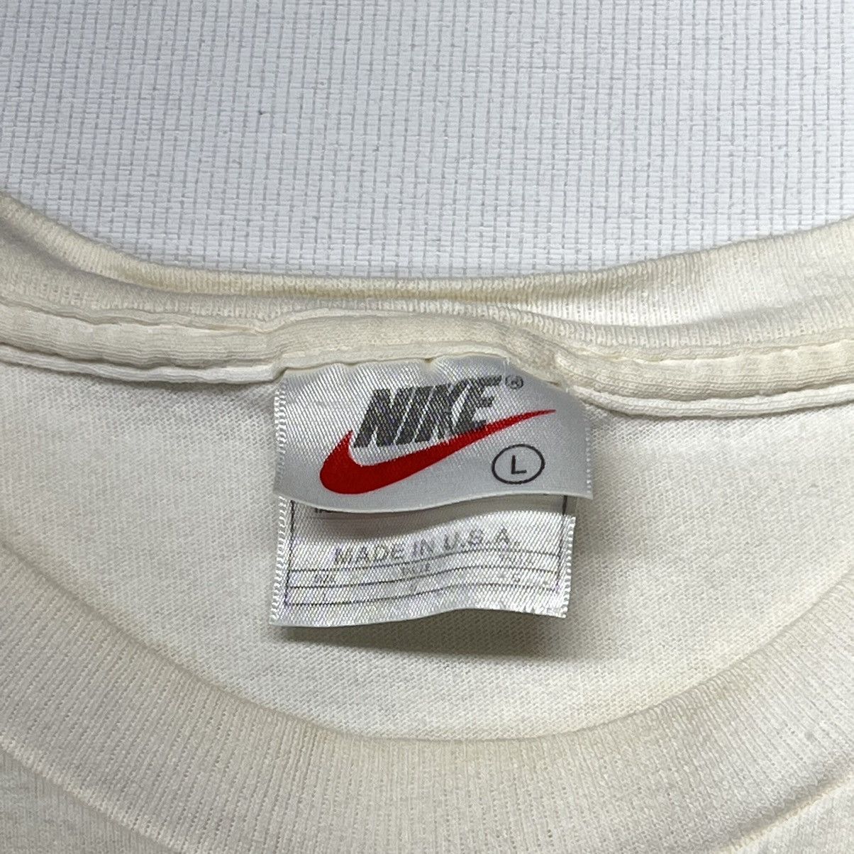 Nike × Vintage Nike Tee Shirt White 3D Logo Rubber Patch Swoosh 90s Size US L / EU 52-54 / 3 - 5 Thumbnail